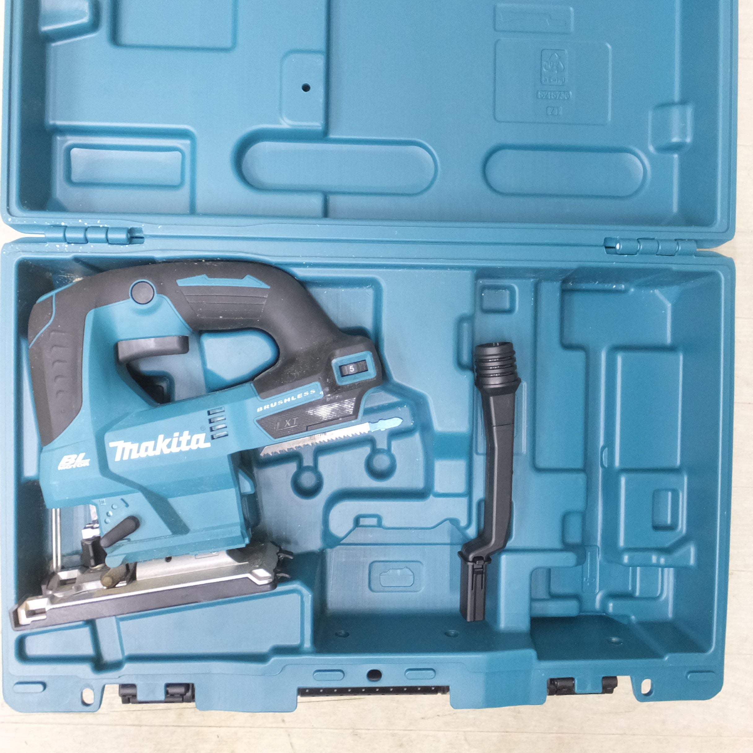 [送料無料]◆MAKITA マキタ 充電式ジグソー JV184D 18V ケース付き◆