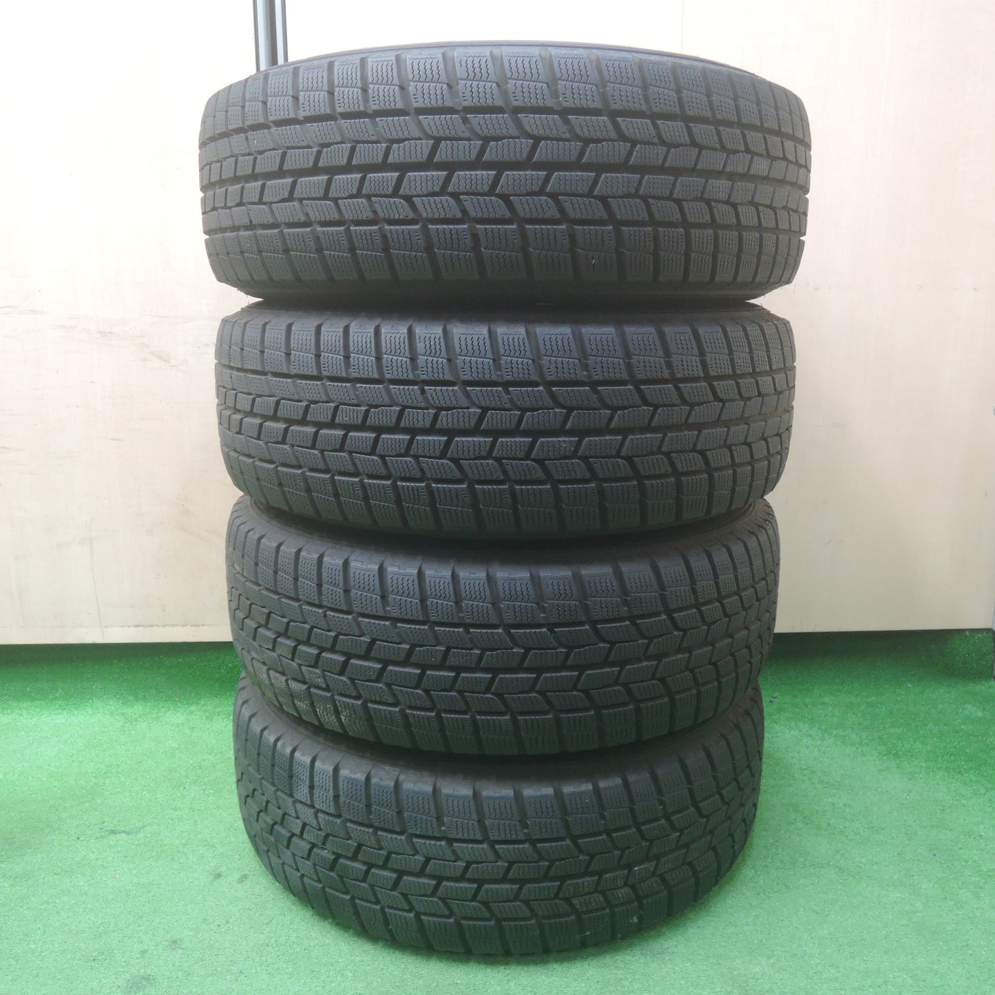 *送料無料*バリ溝！19年！綺麗！9.5分★スタッドレス 215/65R16 グッドイヤー アイスナビ6 ravrion RS01 ラブリオン 16インチ PCD114.3/5H★3120803SYス