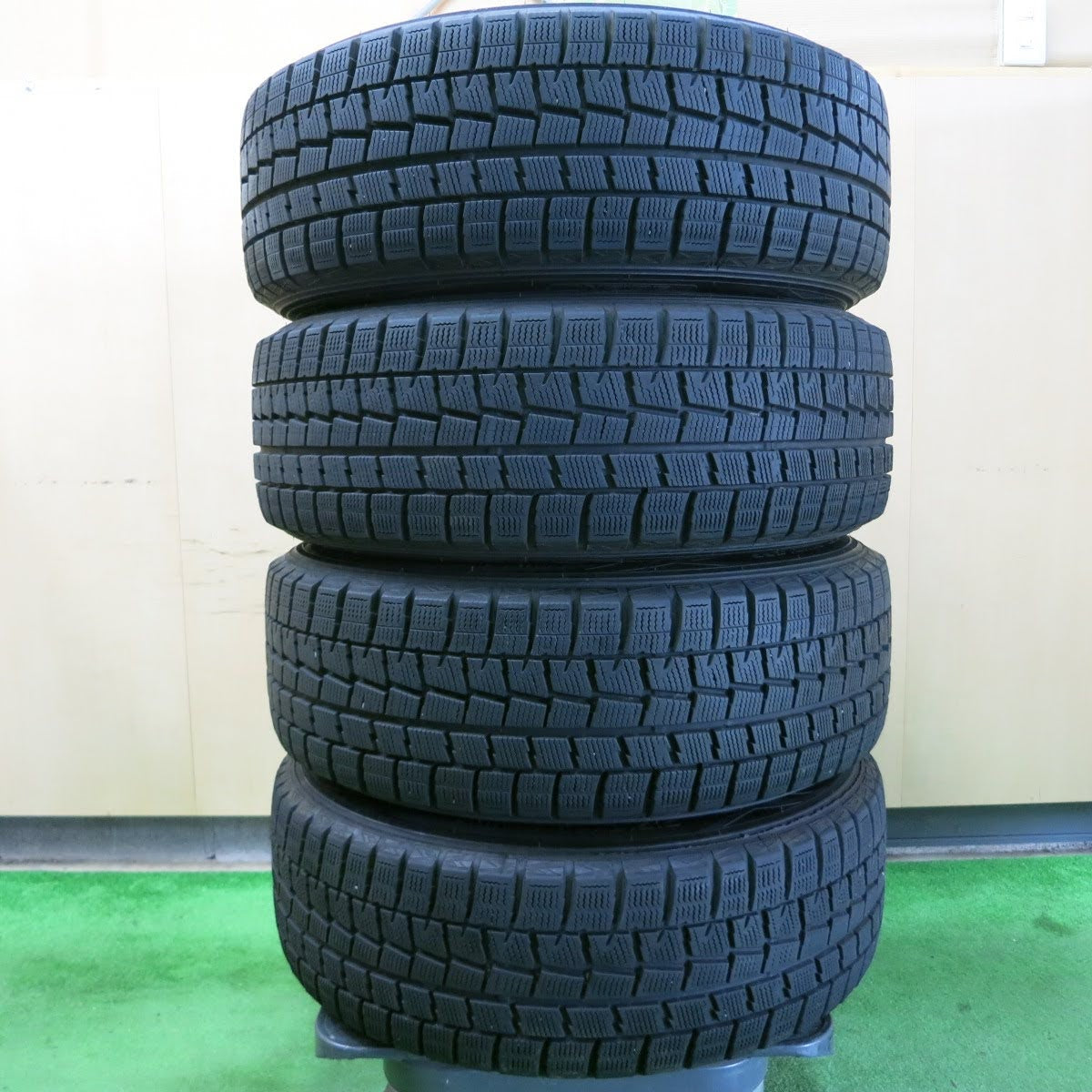 [送料無料]バリ溝！9分★ワーゲン 等 oettinger 195/65R15 スタッドレス ダンロップ ウインターマックス WM01 エッティンガー 15インチ PCD112/5H★3071008イス