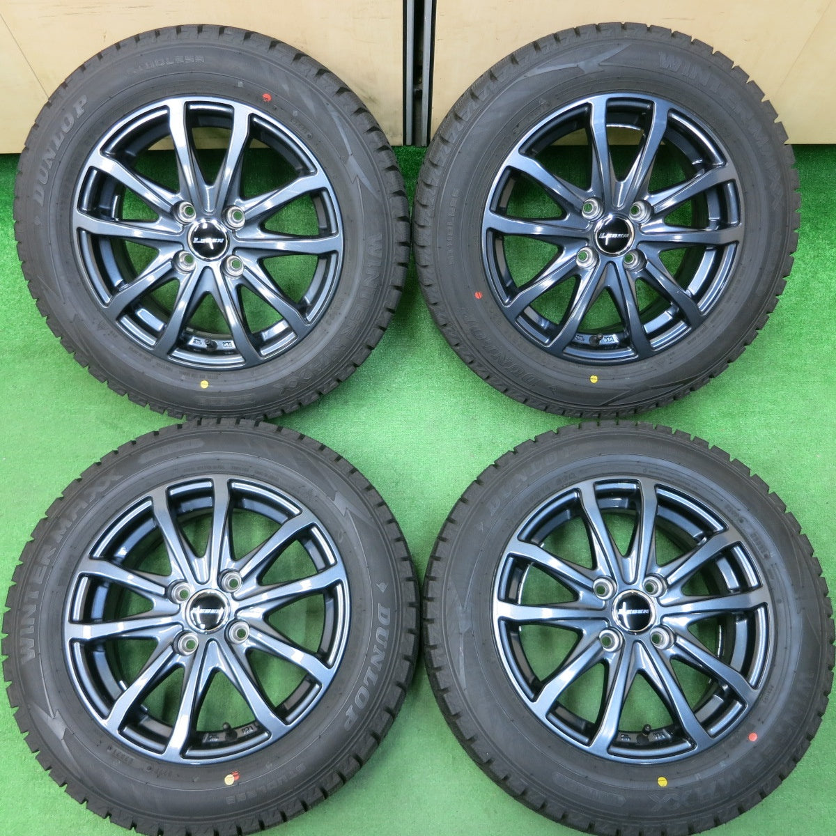 *送料無料* タイヤほぼ未使用！21年！キレイ★スタッドレス 175/65R14 ダンロップ ウインターマックス WM02 LEBEN レーベン 14インチ PCD100/4H★4020903イス