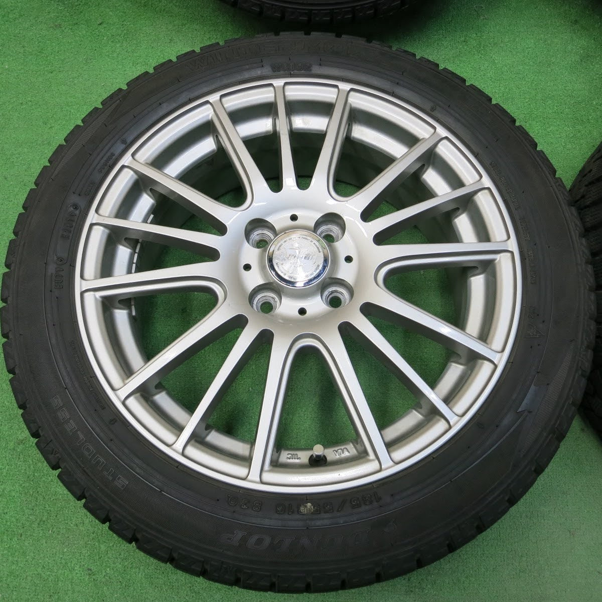 [送料無料]バリ溝！19年！キレイ！9.5分★スタッドレス 185/55R16 ダンロップ ウインターマックス WM02 ravrion selzer ラブリオン PCD100/4H★3070301イス