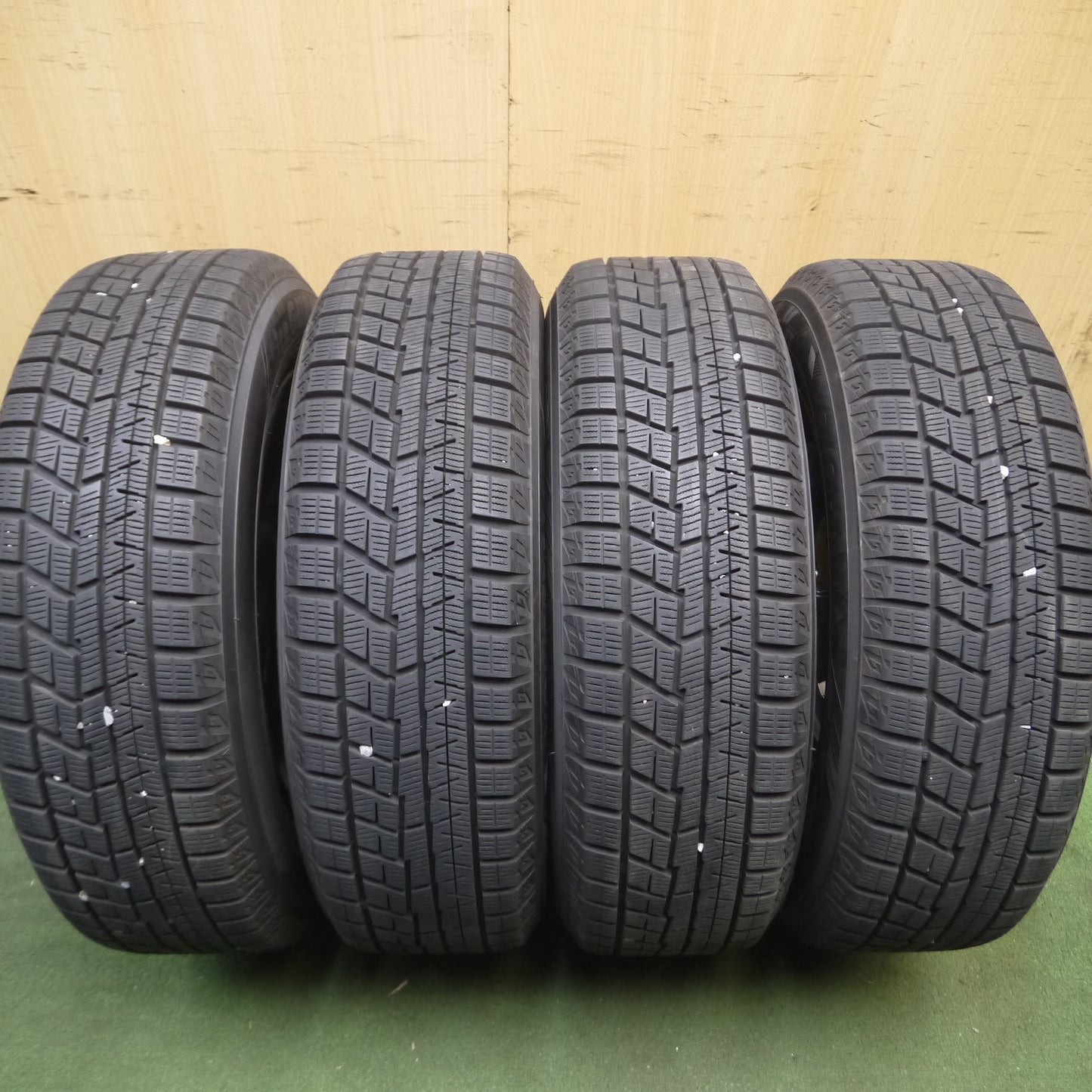 *送料無料*バリ溝！21年！9.5分以上★スタッドレス 175/65R14 ヨコハマ アイスガード iG60 LAYCEA レイシア 14インチ PCD100/4H★4010501Hス