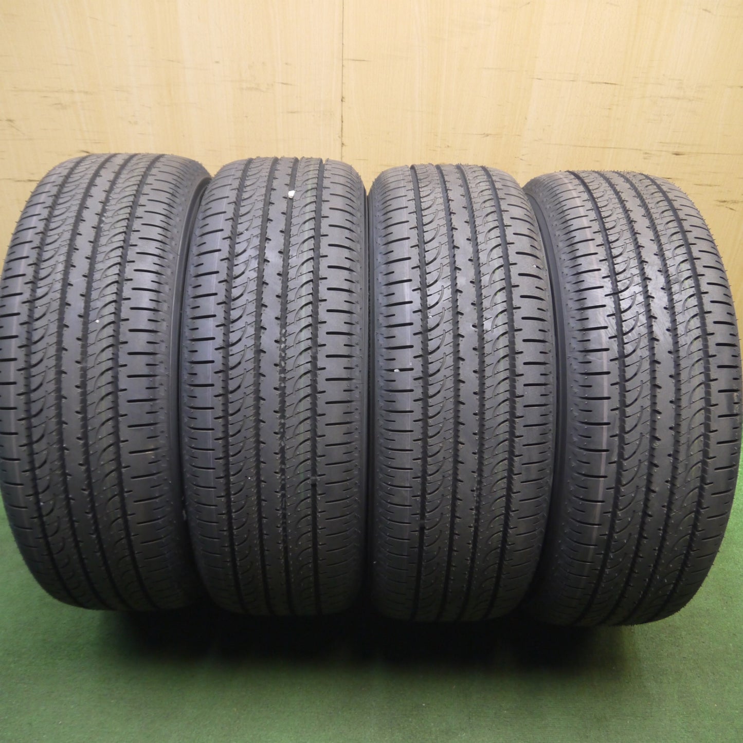 *送料無料* 新車外し！23年★三菱 デリカ D:5 CHAMONIX 特別仕様車 純正 225/55R18 ヨコハマ ジオランダー SUV G055 シャモ二ー PCD114.3/5H★4020702Hノ