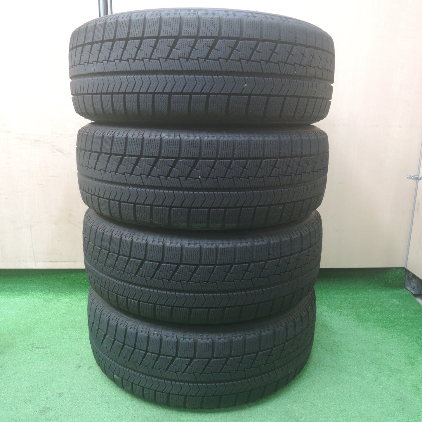 *送料無料*キレイ！19年★スタッドレス 225/60R17 ブリヂストン ブリザック VRX TEAD テッド 17インチ PCD114.3/5H★3120607SYス