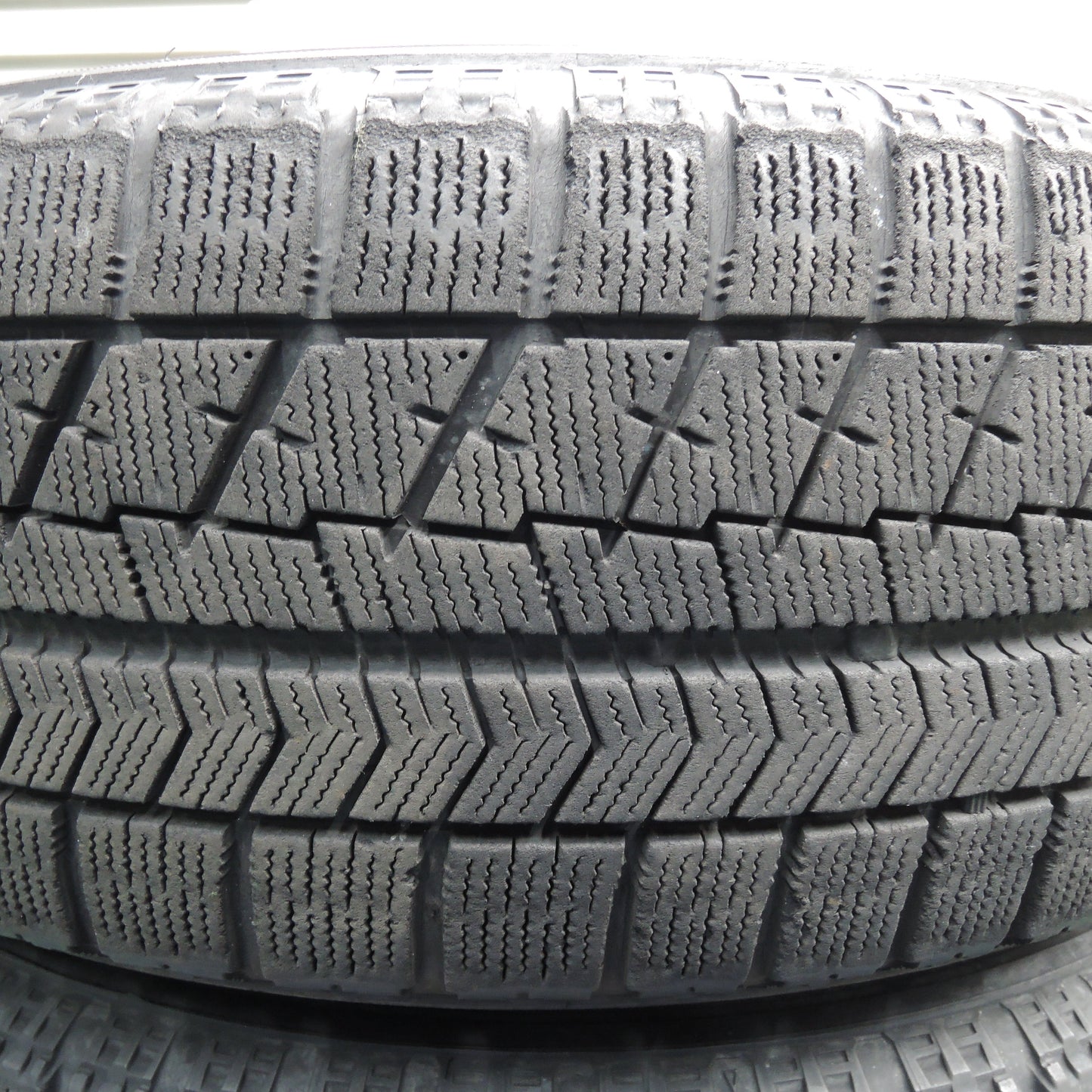 *送料無料*バリ溝！キレイ！8.5分★スタッドレス 205/60R16 ブリヂストン ブリザック VRX TEAD テッド 16インチ PCD114.3/5H★3120101NJス