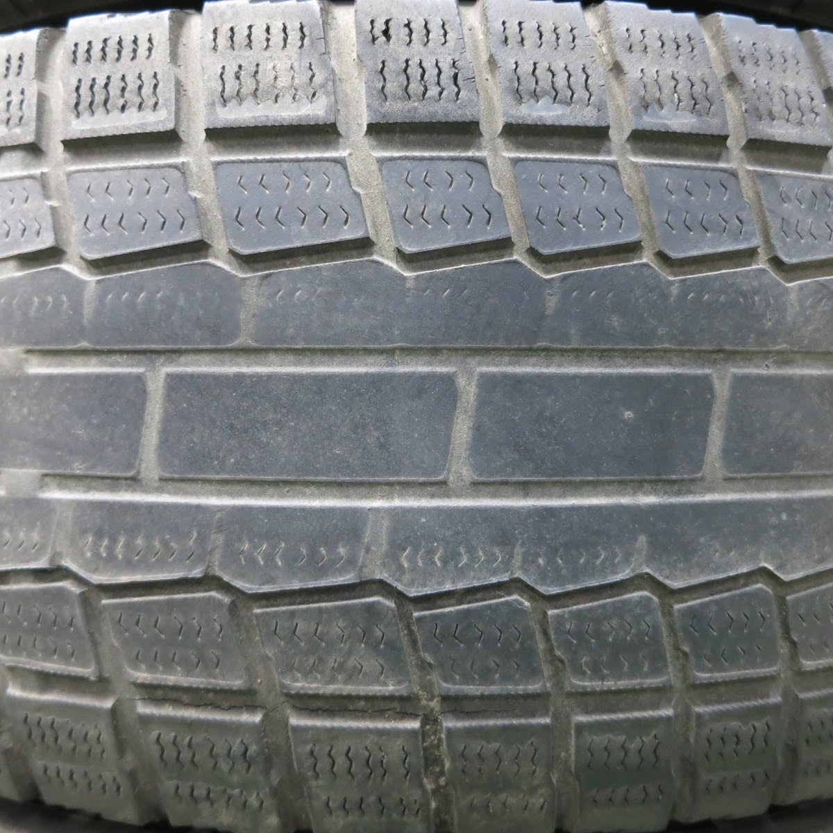 楽天市場】スタッドレスタイヤ 225／50 r18 エスティマの通販