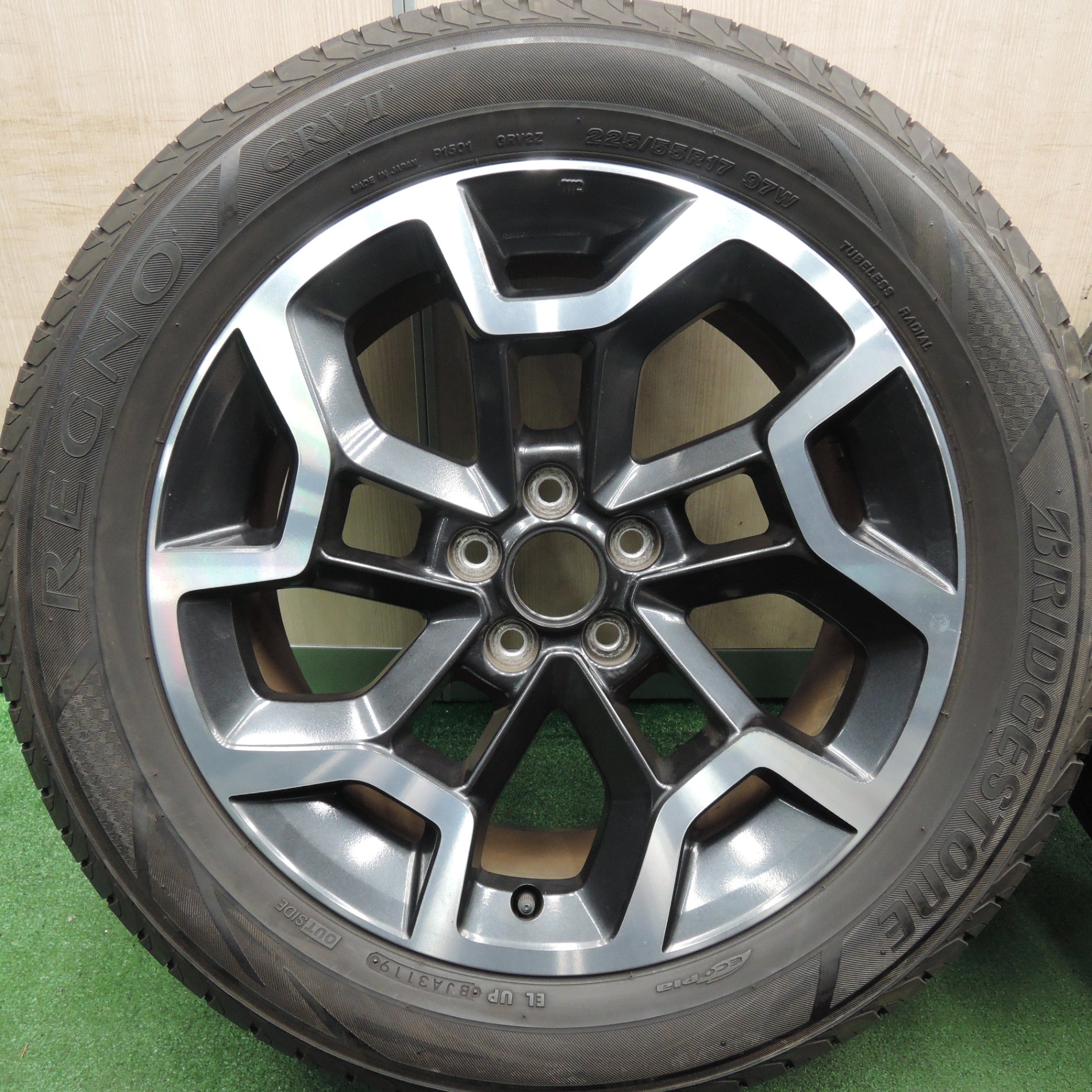 送料無料* バリ溝！8.5分☆スバル GP7 XV 純正 225/55R17 ブリヂストン レグノ GRV2 17インチ PCD100/5 |  名古屋/岐阜の中古カー用品・工具の買取/販売ならガレージゲット