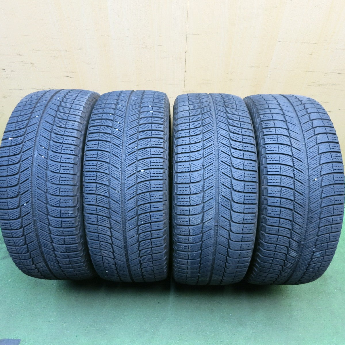 *送料無料* バリ溝！キレイ！8.5分★ジャガー 等 EUROTECH 245/45R18 スタッドレス ミシュラン X-ICE3+ ユーロテック 18インチ PCD108/5H★4020903KKス