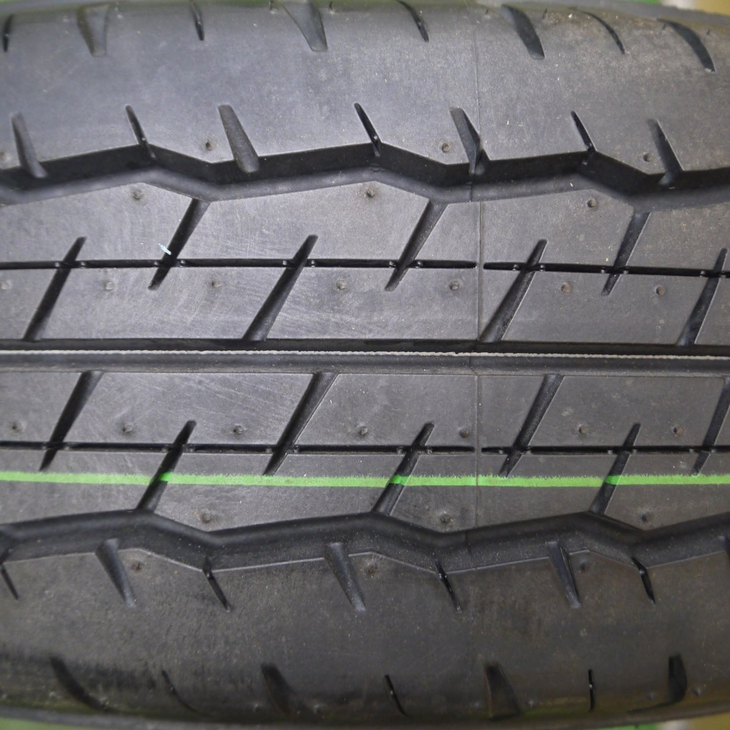 *送料無料* 未使用★トヨタ ハイエース 純正 スチール 195/80R15 107/105L ダンロップ SP175N 15インチ PCD139.7/6H★4022711Hノ