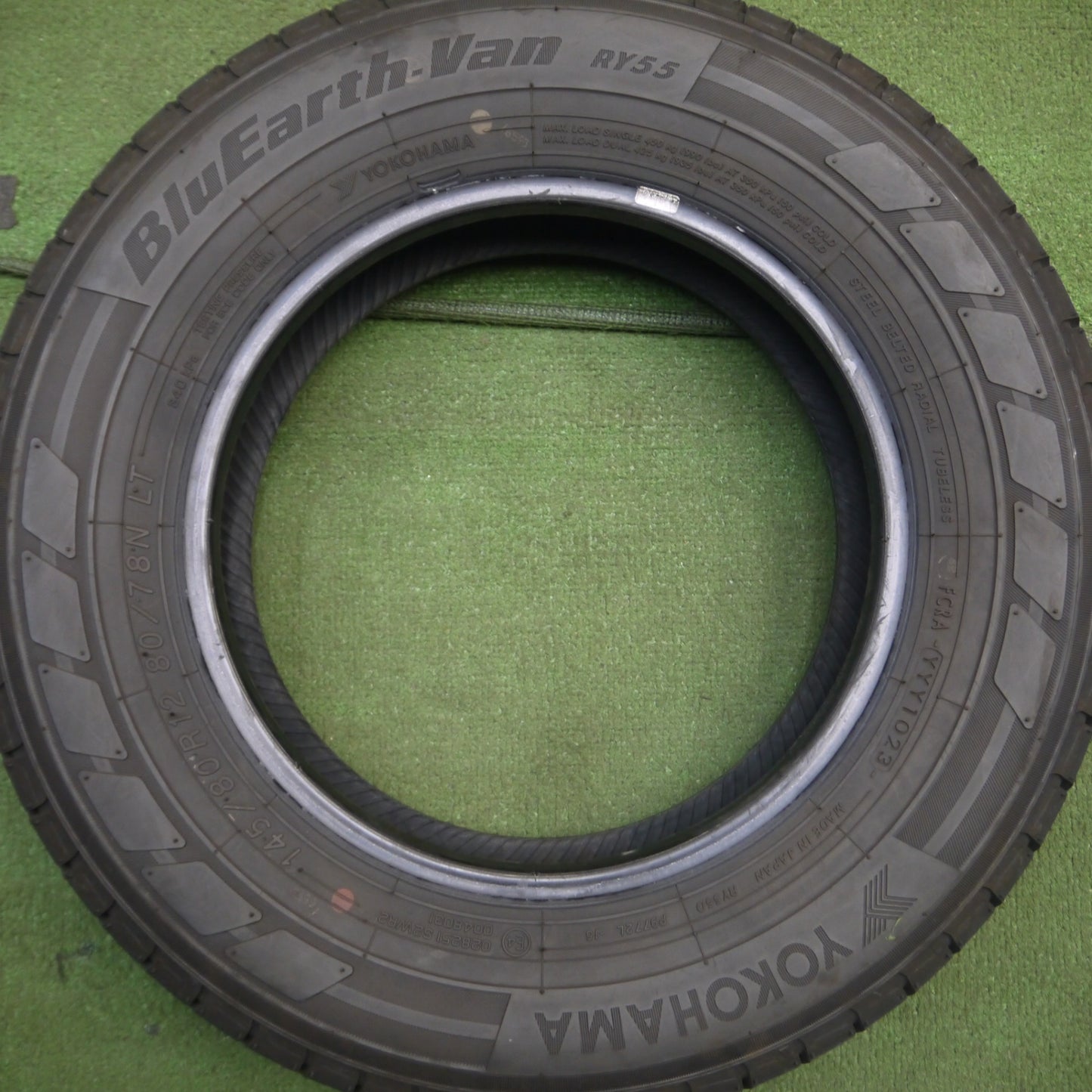 *送料無料* バリ溝！23年！9.5分★145/80R12 80/78N ヨコハマ BluEarth-Van RY55 タイヤ 12インチ 軽トラ 軽バン 等★4030502Hノタ