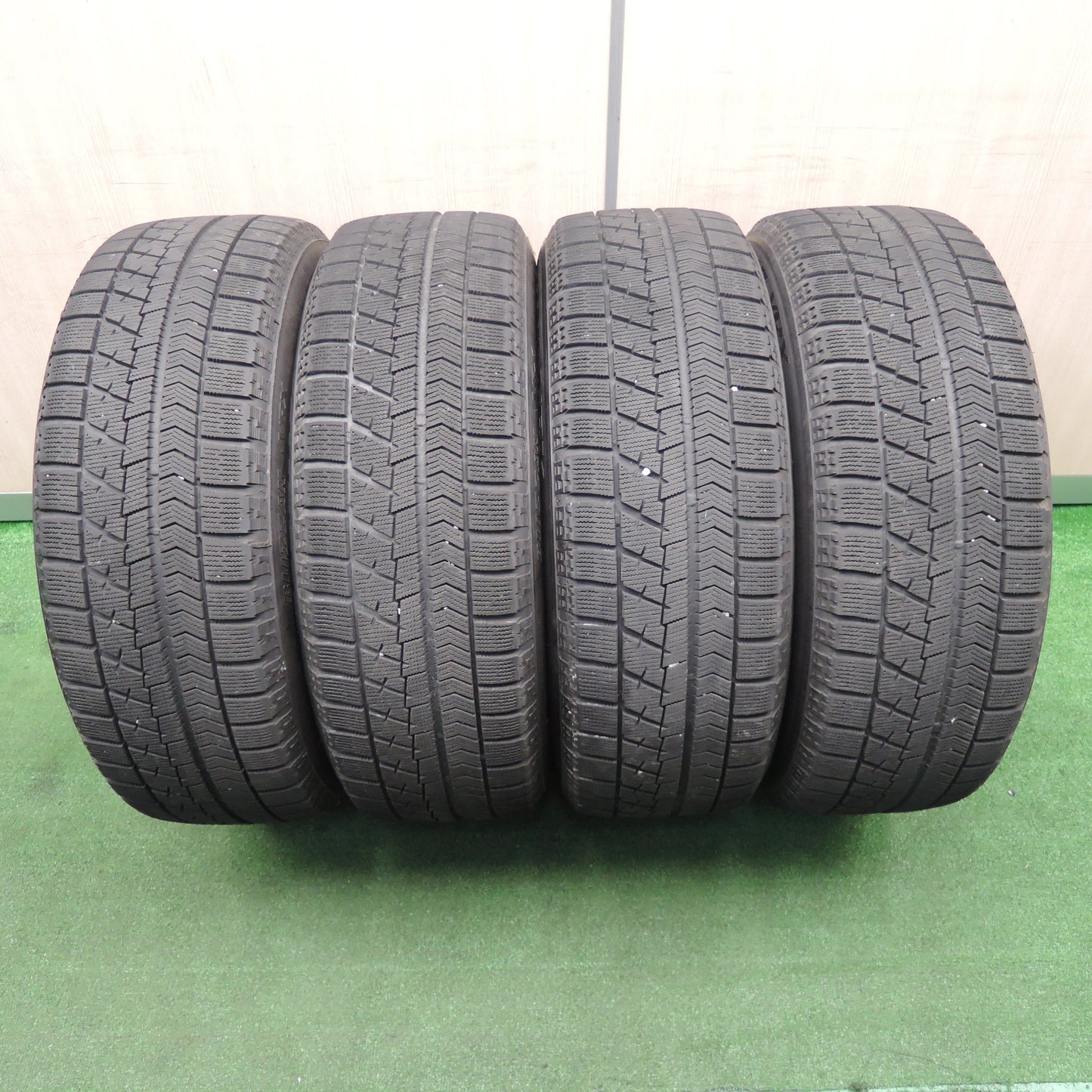 *送料無料*キレイ★スタッドレス 225/60R17 ブリヂストン ブリザック VRX BALMINUM バルミナ 17インチ PCD114.3/5H★3112705TNス