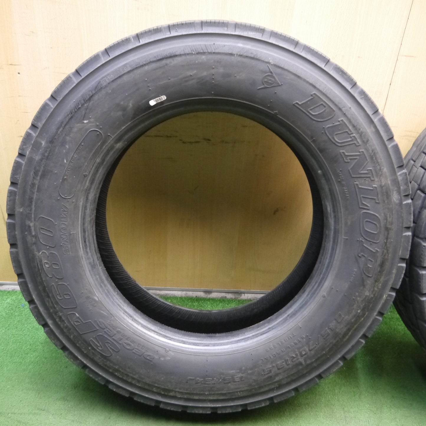 *送料無料*バリ溝！21年！8.5分★トラック タイヤ 245/70R19.5 136/134J ダンロップ デクテス SP680 ミックス オールシーズン 19.5インチ★3121806KKスタ