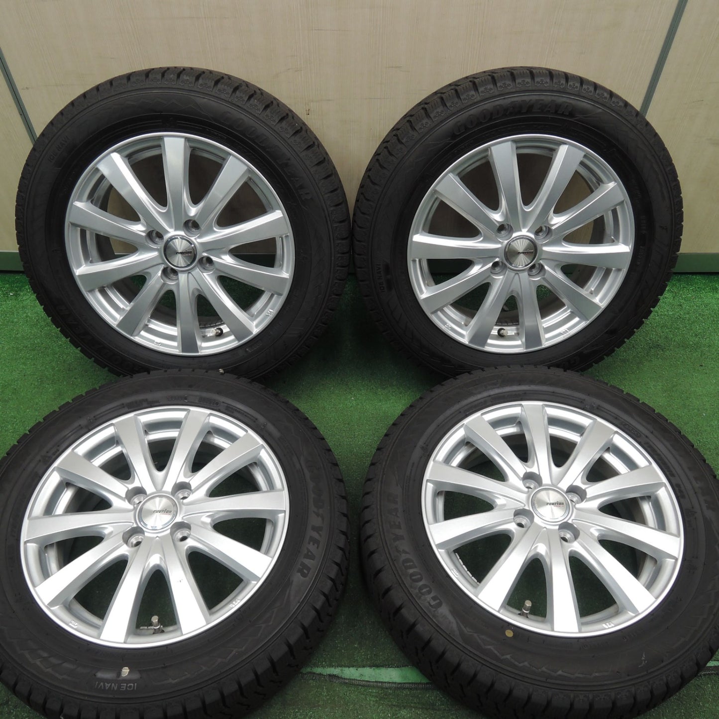 [送料無料]バリ溝！21年！9.5分以上★スタッドレス 175/65R15 グッドイヤー アイスナビ8 ravrion RS01 ラブリオン PCD100/4H★3120219HAス