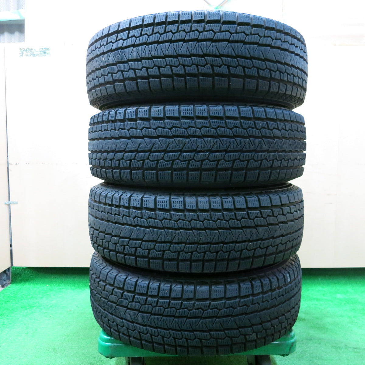 *送料無料*バリ溝！22年！9.5分★スタッドレス 215/70R16 ヨコハマ アイスガード G075 EuroSpeed ユーロスピード 16インチ PCD114.3/5H★3112808イス