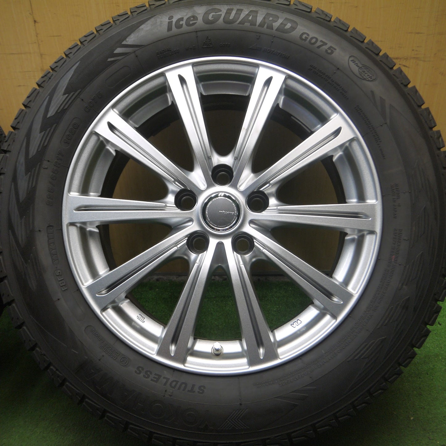 [送料無料]バリ溝！キレイ！9.5分★スタッドレス 225/65R17 ヨコハマ アイスガード G075 MiLLOUS ミルアス 17インチ PCD114.3/5H★3100206Hス