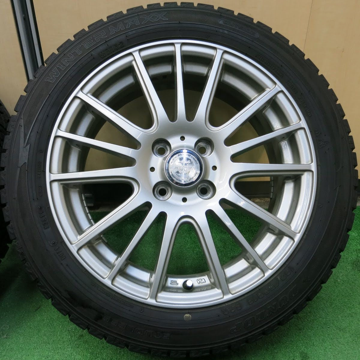 [送料無料]バリ溝！19年！キレイ！9.5分★スタッドレス 185/55R16 ダンロップ ウインターマックス WM02 ravrion selzer ラブリオン PCD100/4H★3070301イス