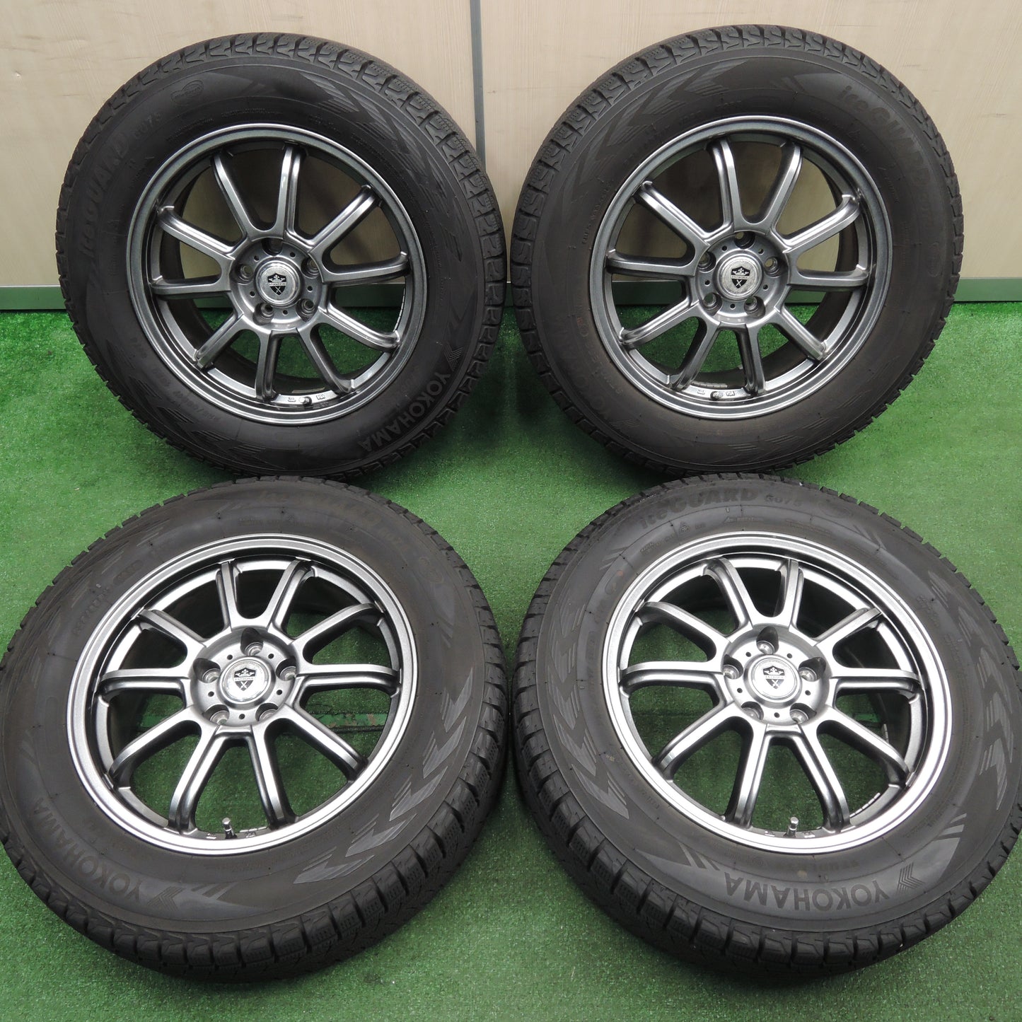 *送料無料*バリ溝！19年！キレイ！9.5分★スタッドレス 225/65R17 ヨコハマ アイスガード G075 ESTROSA エステローザ 17インチ PCD114.3/5H★3112102TNス