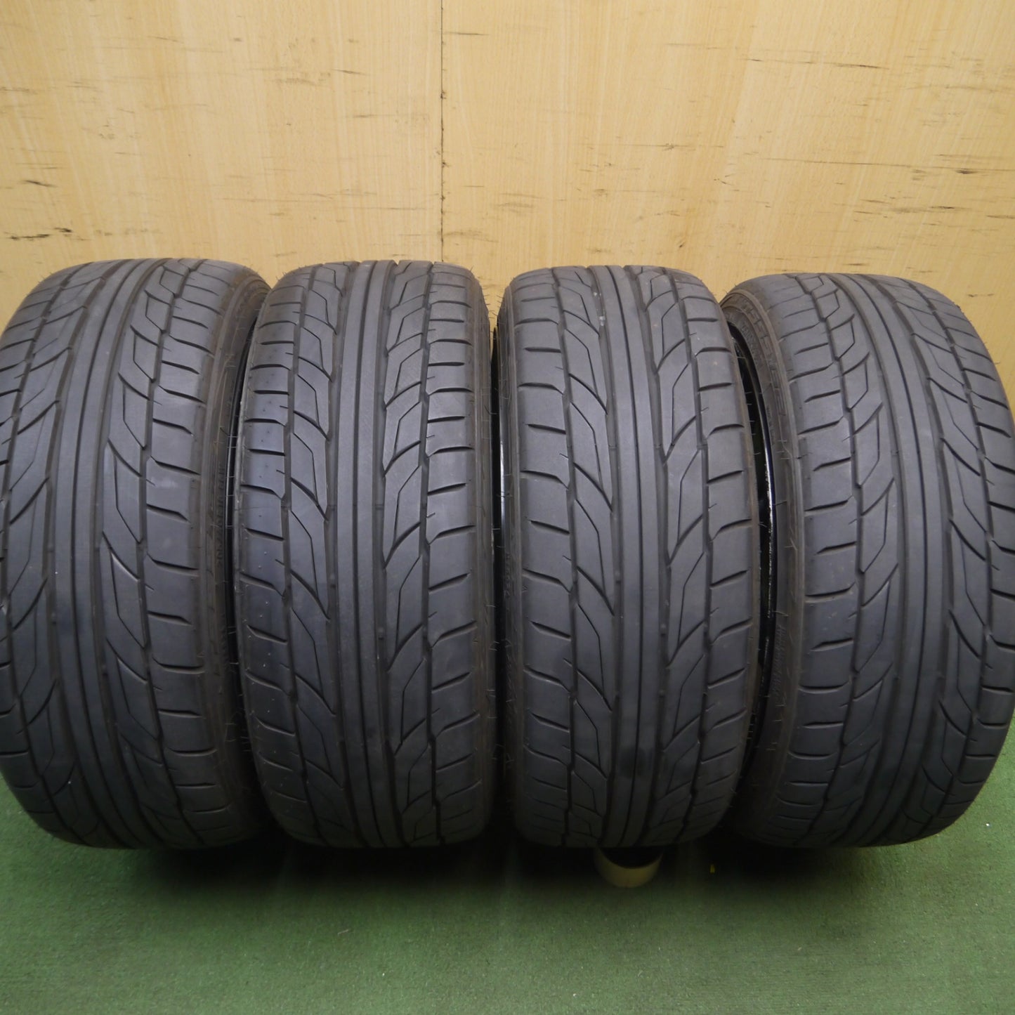 *送料無料* バリ溝！22年！9.5分★ワーゲン等 O・Z Sparco Podio 205/40R18 ニットー NT555 G2 OZ スパルコ ポディオ 18インチ PCD112/5H★4020704Hノ