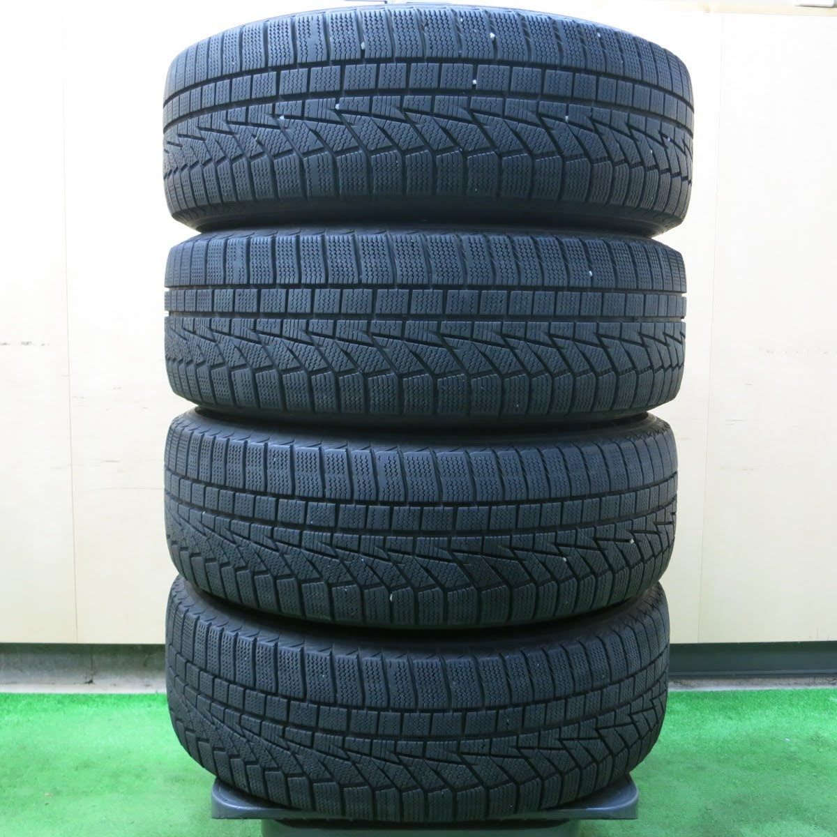 [送料無料]4本価格！19年★Leonis weds 195/65R15 スタッドレス ハンコック ウインター アイセプト IZ2A レオニス 15インチ PCD114.3/5H★3091108イス