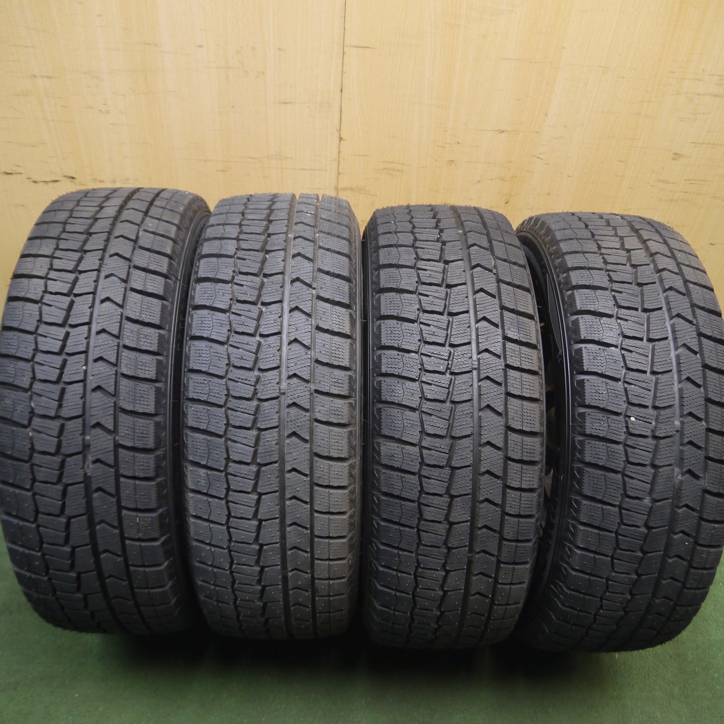 *送料無料*超バリ溝！21年！キレイ！ほぼ10分★インプレッサ等 205/55R16 スタッドレス ダンロップ ウインターマックス WM02 VELVA SPORTZ PCD100/5H★4010503Hス