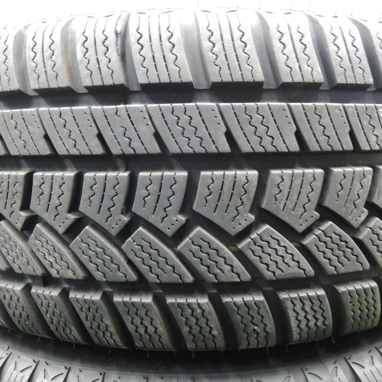 *送料無料* バリ溝！キレイ！9.5分★86 BRZ等 215/45R17 スタッドレス インターステート DURATION30 STRANGER ストレンジャー 17インチ PCD100/5H★4021603NJス