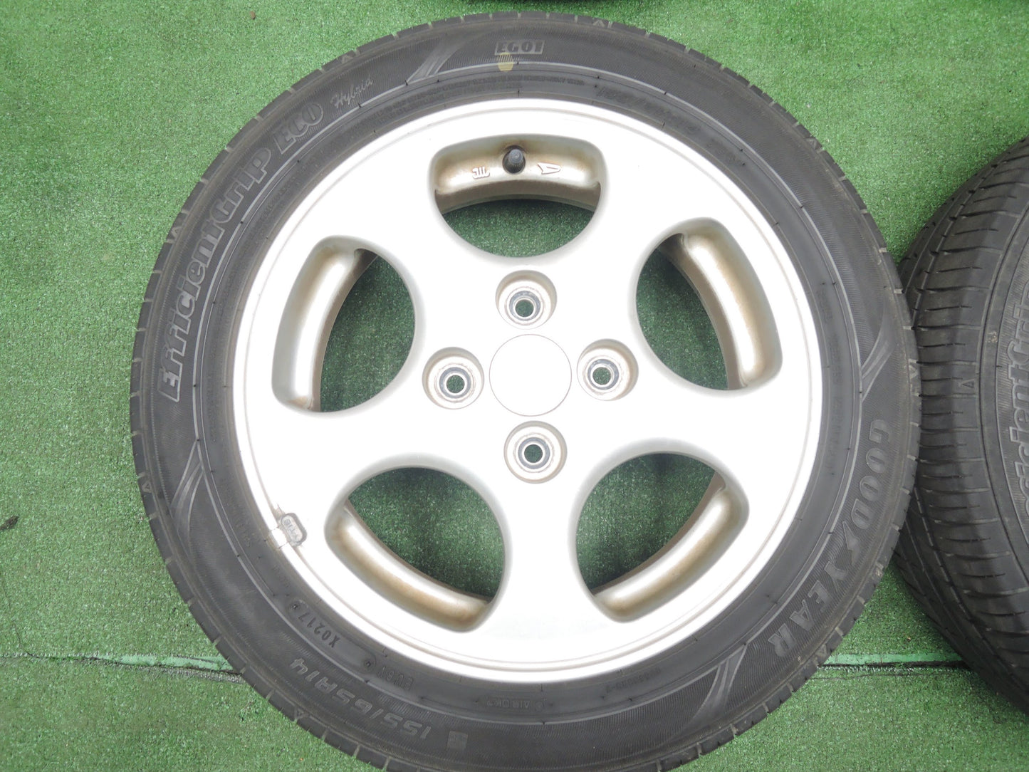 [送料無料]4本価格★ダイハツ ムーヴ ラテ 純正 155/65R14 グッドイヤー EfficientGrip ECO hybrid 14インチ PCD100/4H★3102903HAノ