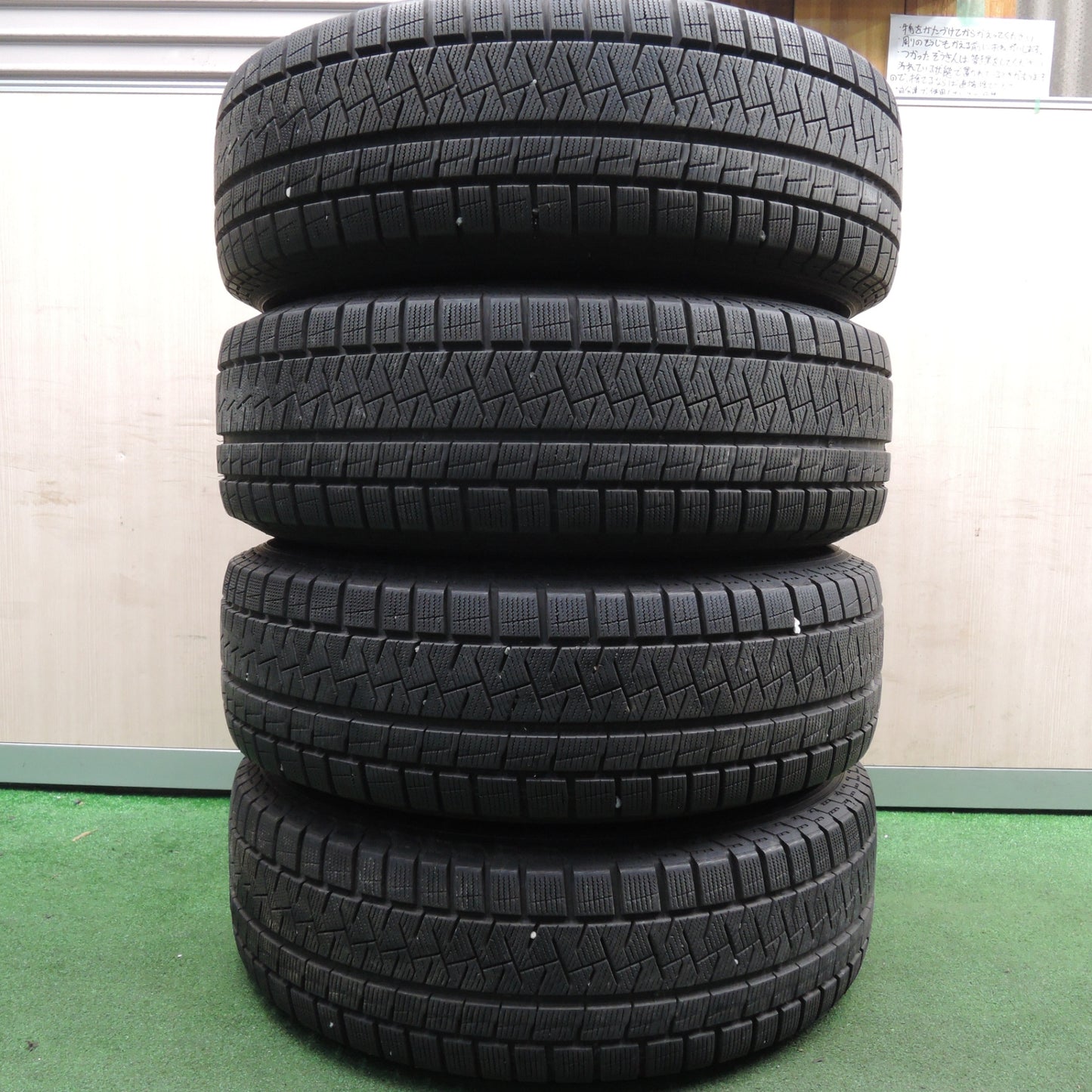 *送料無料*バリ溝！キレイ！9分★スタッドレス 225/65R17 ピレリ アイスアシンメトリコ プラス SG-E 17インチ PCD114.3/5H★4012702HAス