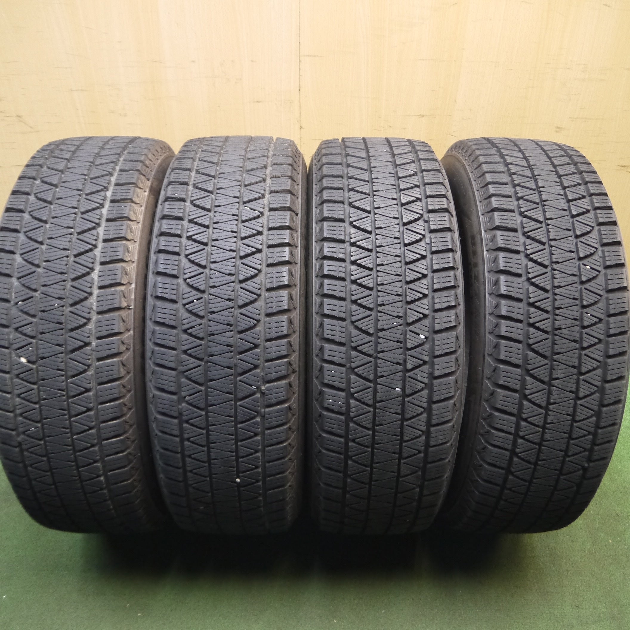 *送料無料*バリ溝！9分☆スタッドレス 225/65R17 ブリヂストン ブリザック DM-V3 タイヤ 17インチ ハリアー CX-5 R |  名古屋/岐阜の中古カー用品・工具の買取/販売ならガレージゲット