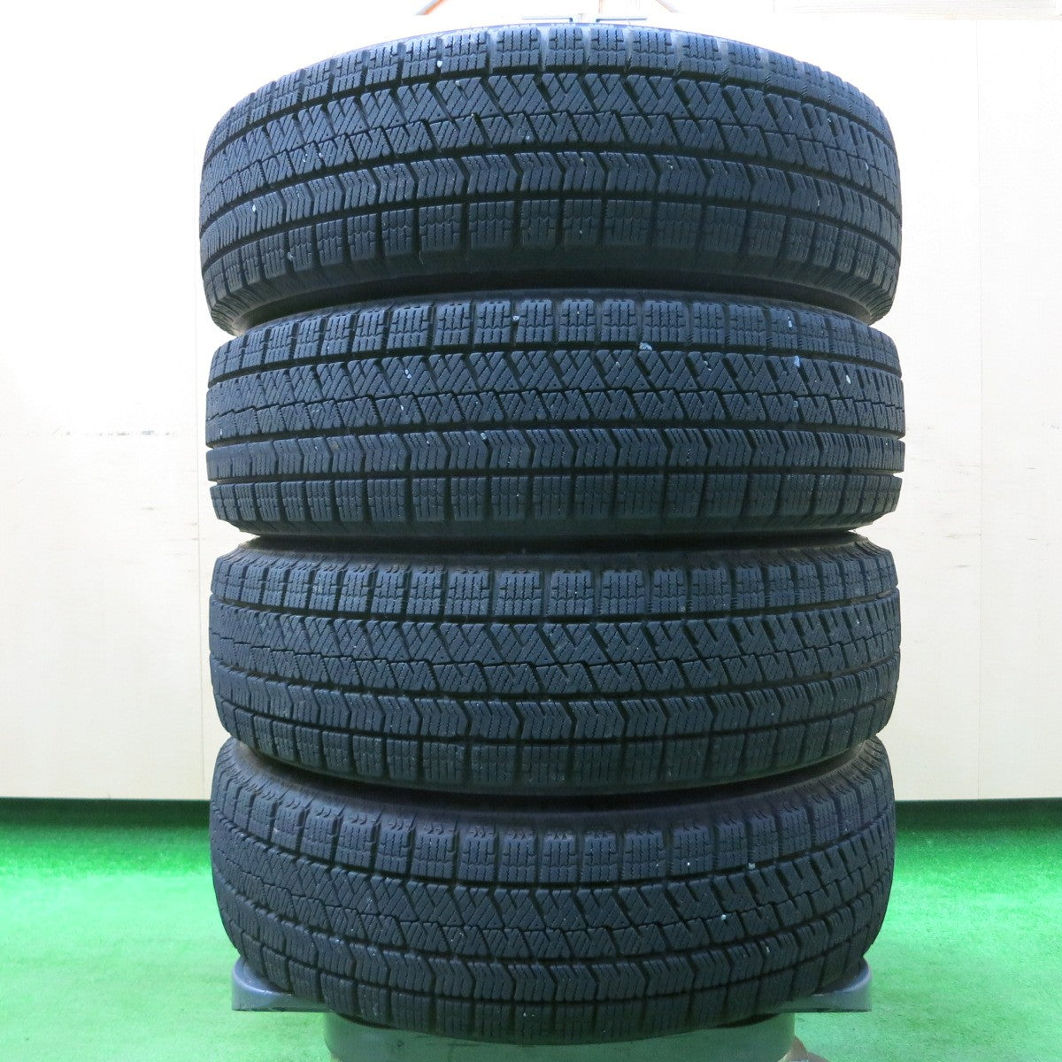 *送料無料* バリ溝！21年！キレイ！8.5分★スタッドレス 155/65R14 ブリヂストン ブリザック VRX2 Seprimo セプティモ 14インチ PCD100/4H★4022003イス