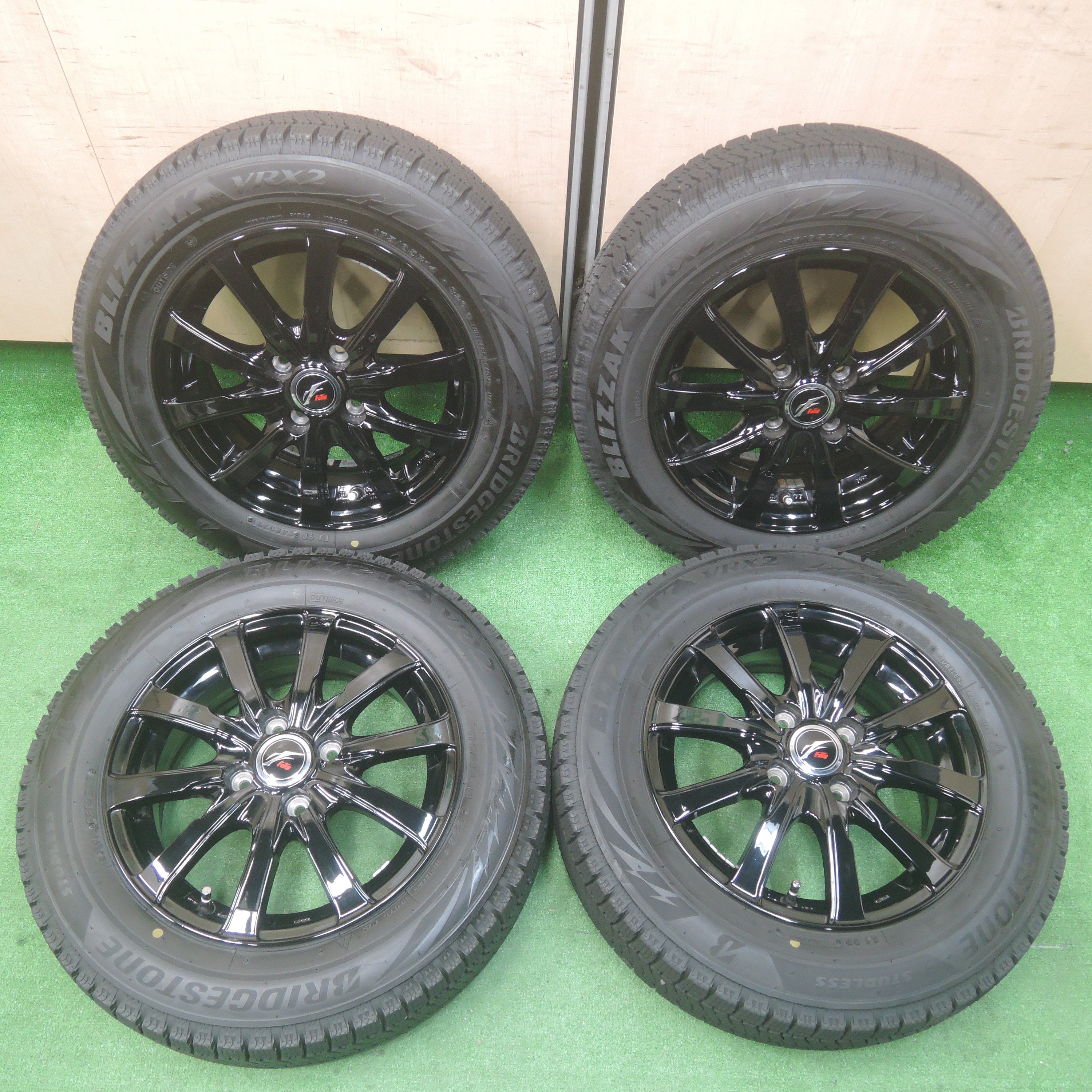 送料無料*バリ溝！21年！綺麗！ほぼ10分☆スタッドレス 175/65R14 ブリヂストン ブリザック VRX2 Fang ファング 14 |  名古屋/岐阜の中古カー用品・工具の買取/販売ならガレージゲット