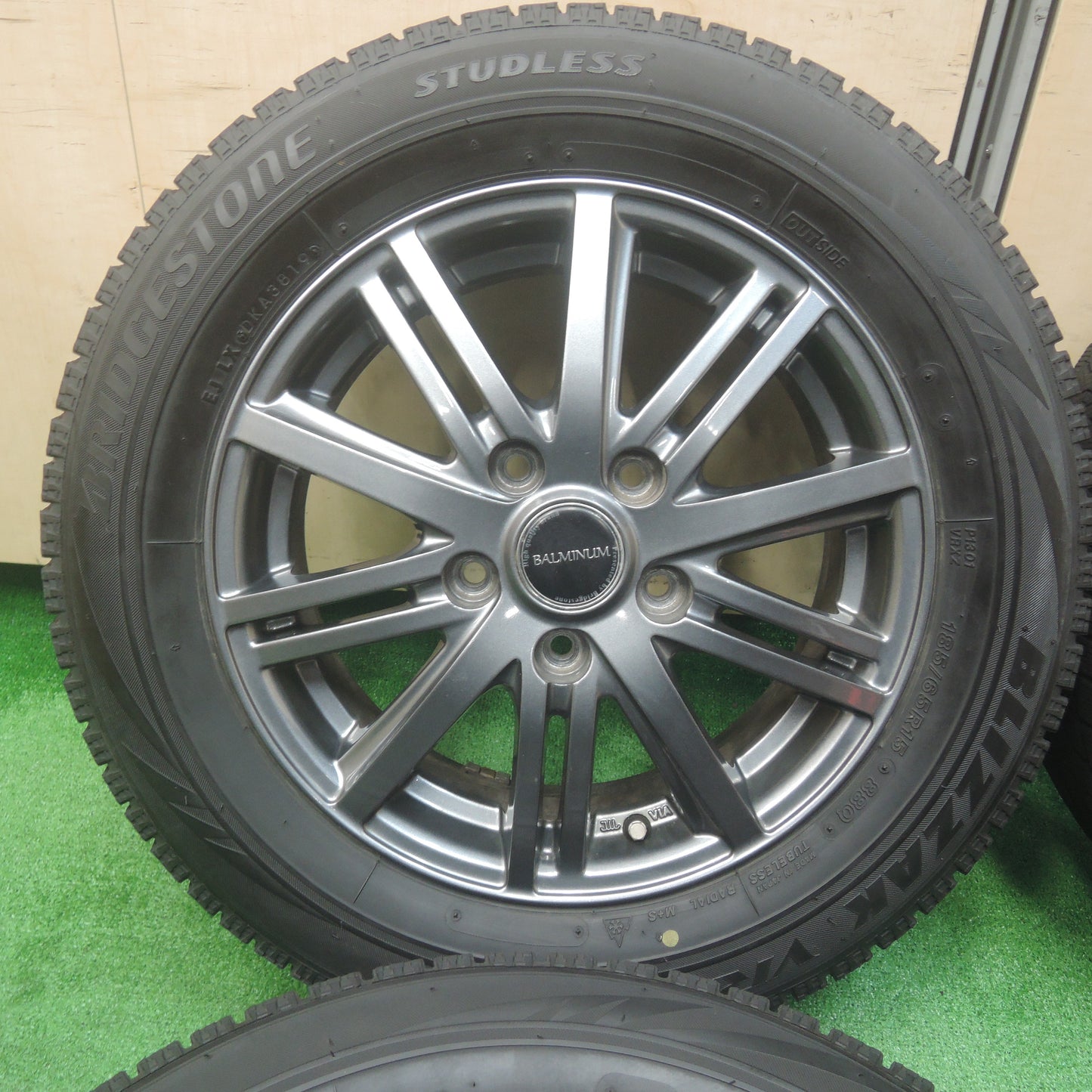 *送料無料*キレイ！19年★スタッドレス 185/65R15 ブリヂストン ブリザック VRX BALMINUM バルミナ 15インチ PCD114.3/5H★3112806SYス