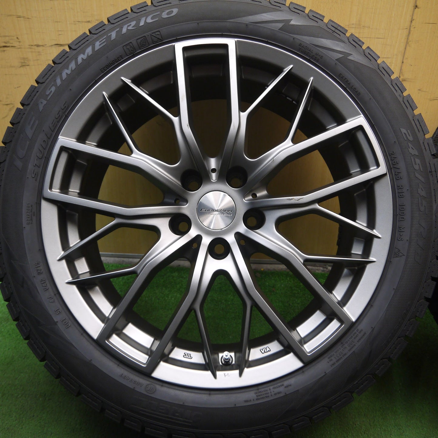 [送料無料]超バリ溝！19年！綺麗！ほぼ10分★ベンツ BMW 等 EUROBAHN SPORT TECHNIC 245/45R18 スタッドレス ピレリ アイスアシンメトリコ PCD112/5★3080706Hス