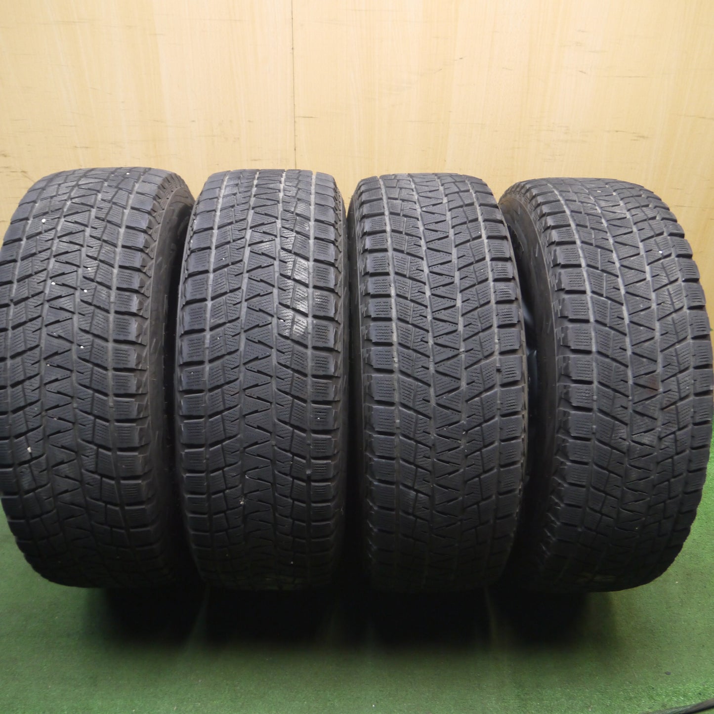 *送料無料*4本価格★トヨタ 90系 95系 ランクル プラド 純正 265/70R16 スタッドレス ブリヂストン ブリザック DM-V1 PCD139.7/6H★3122013Hス