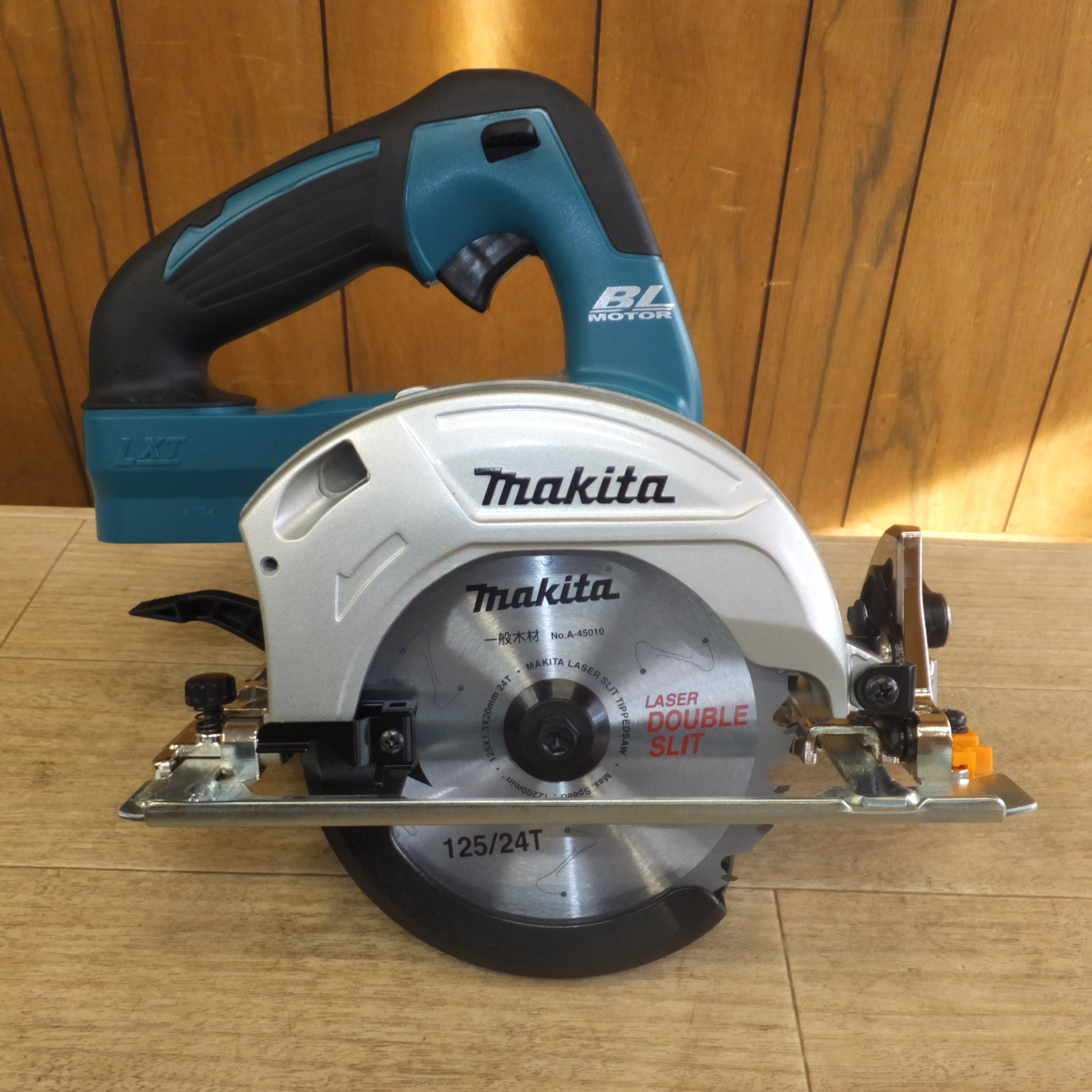 [送料無料]未使用★マキタ makita 125mm 充電式マルノコ HS470DRG 14.4V★