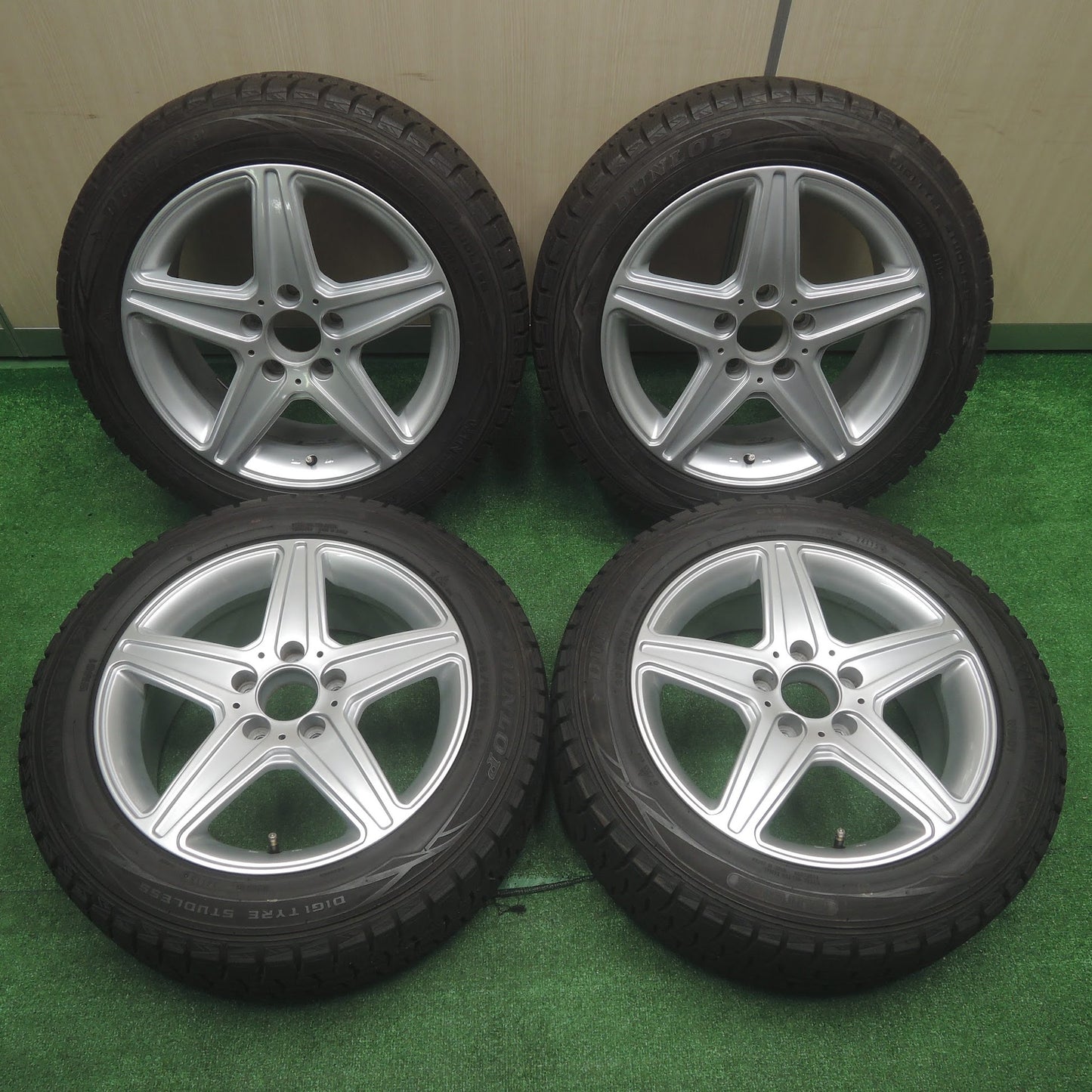 [送料無料]バリ溝！キレイ！9.5分★ベンツ 等 205/55R16 スタッドレス AGA TARGA ダンロップ ウインターマックス WM01 16インチ PCD112/5H★3090809SYス