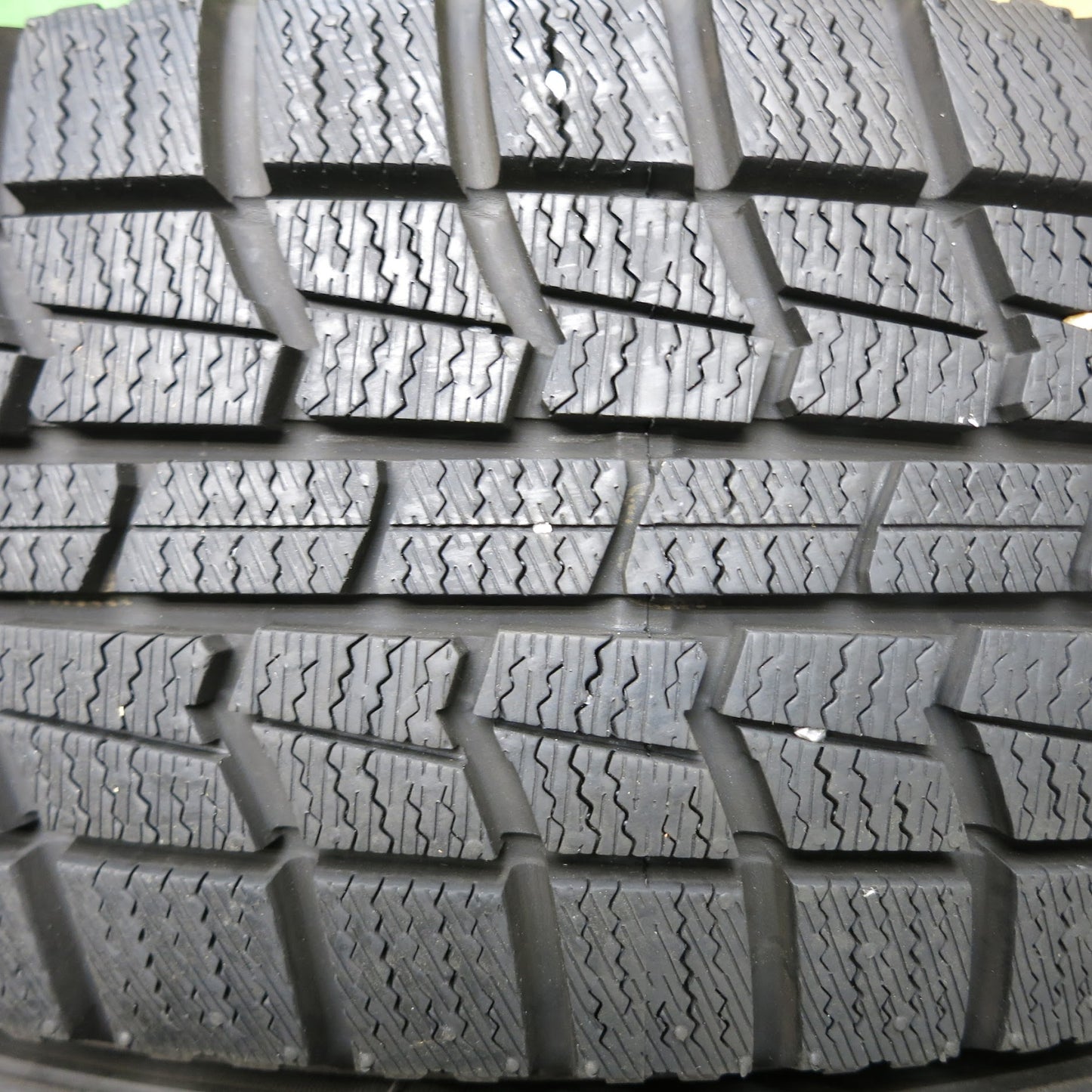 [送料無料]バリ溝！20年！ほぼ10分★スタッドレス 175/65R15 オートバックス ノーストレック N3i タイヤ 15インチ ヤリス ヴィッツ アクア 等★3060202Hスタ