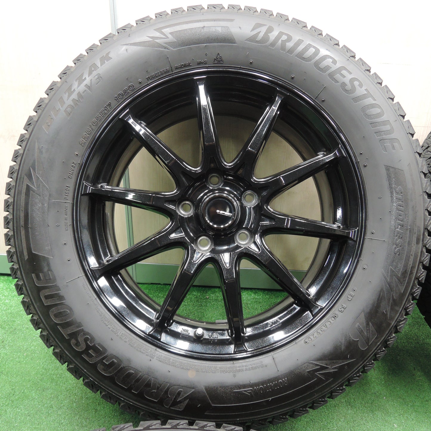 *送料無料*バリ溝！20年！キレイ！8.5分★スタッドレス 225/65R17 ブリヂストン ブリザック DM-V3 G-SPEED Gスピード 17インチ PCD114.3/5H★3120810TNス