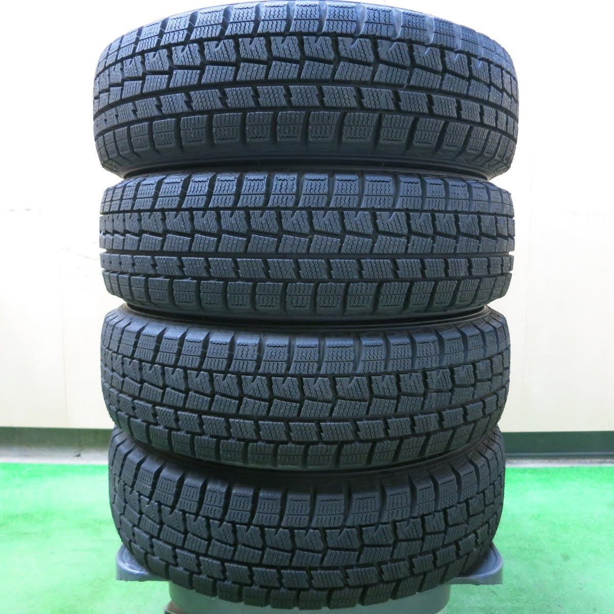 [送料無料]超バリ溝！キレイ！ほぼ10分★スタッドレス 155/65R13 ダンロップ ウインターマックス WM01 GMach 13インチ PCD100/4H★3070703イス