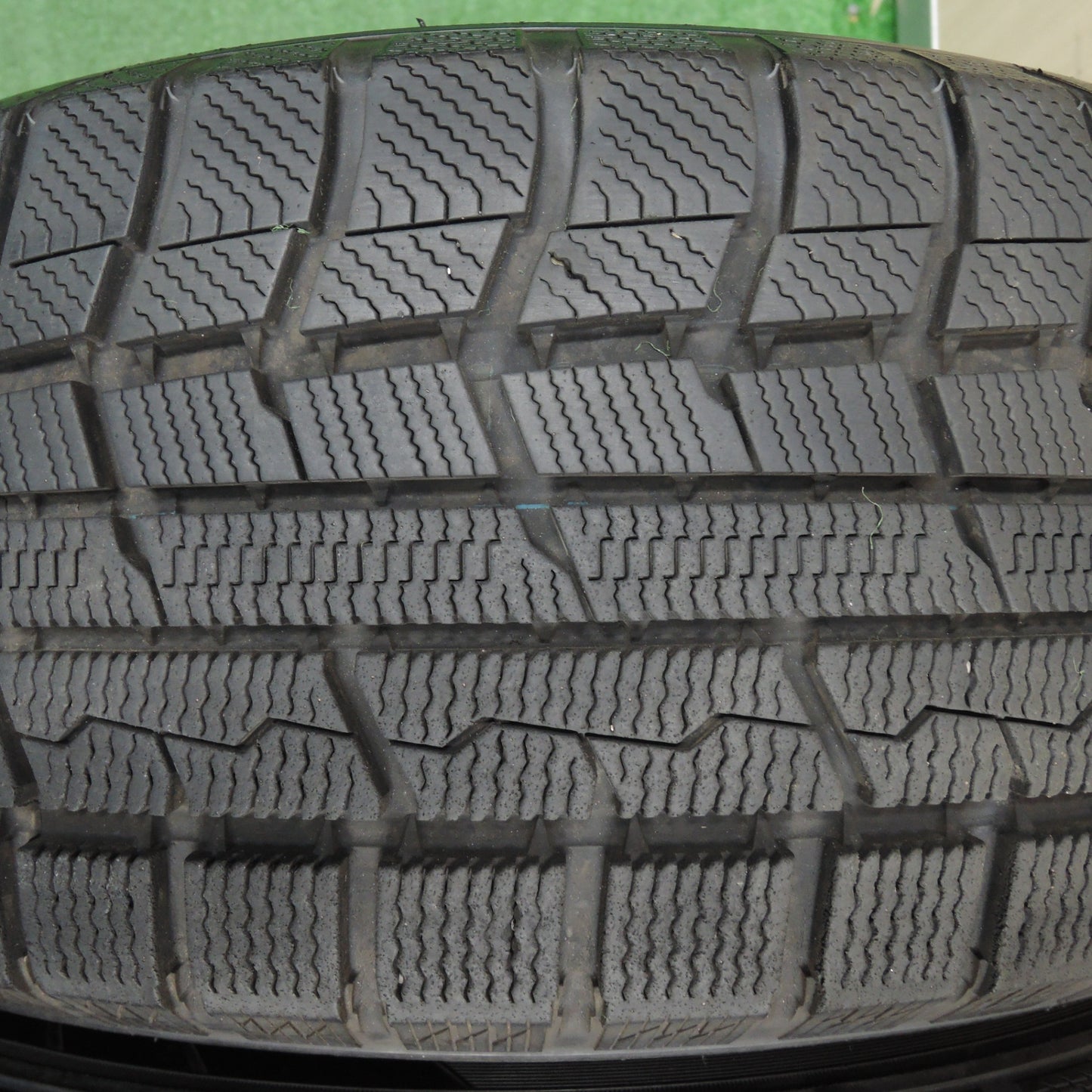 *送料無料* バリ溝！キレイ！9.5分★スタッドレス 215/60R17 トーヨー ウインター トランパス TX Laffite ラフィット 17インチ PCD114.3/5H★4030502TNス