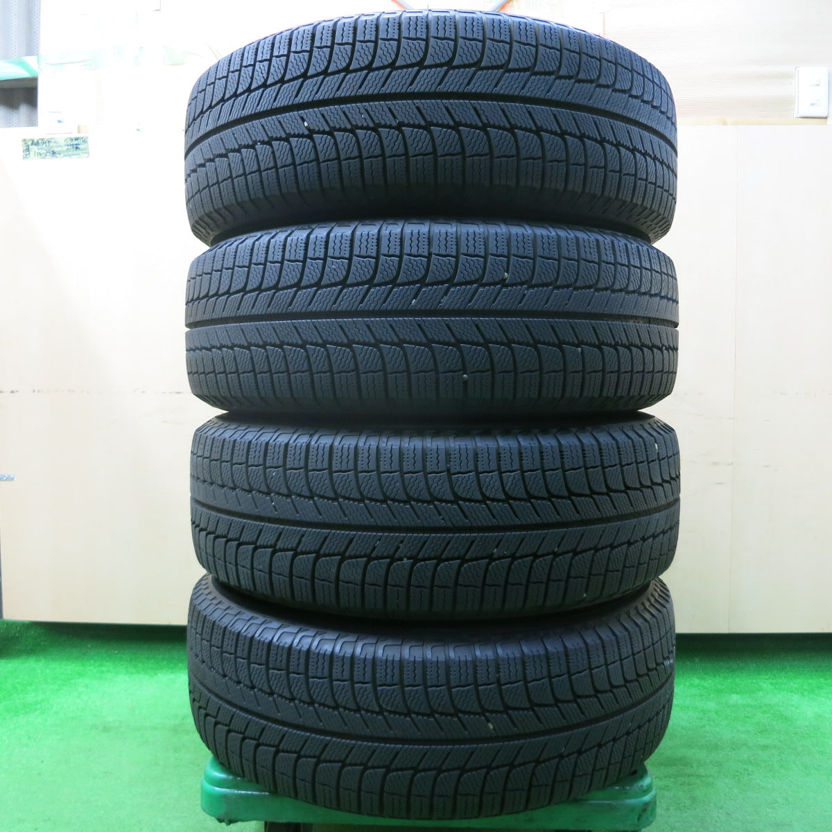 *送料無料*バリ溝！19年！キレイ！9分★スタッドレス 225/65R17 ミシュラン X-ICE3+ ravrion RS01 ラブリオン 17インチ PCD114.3/5H★3121204イス