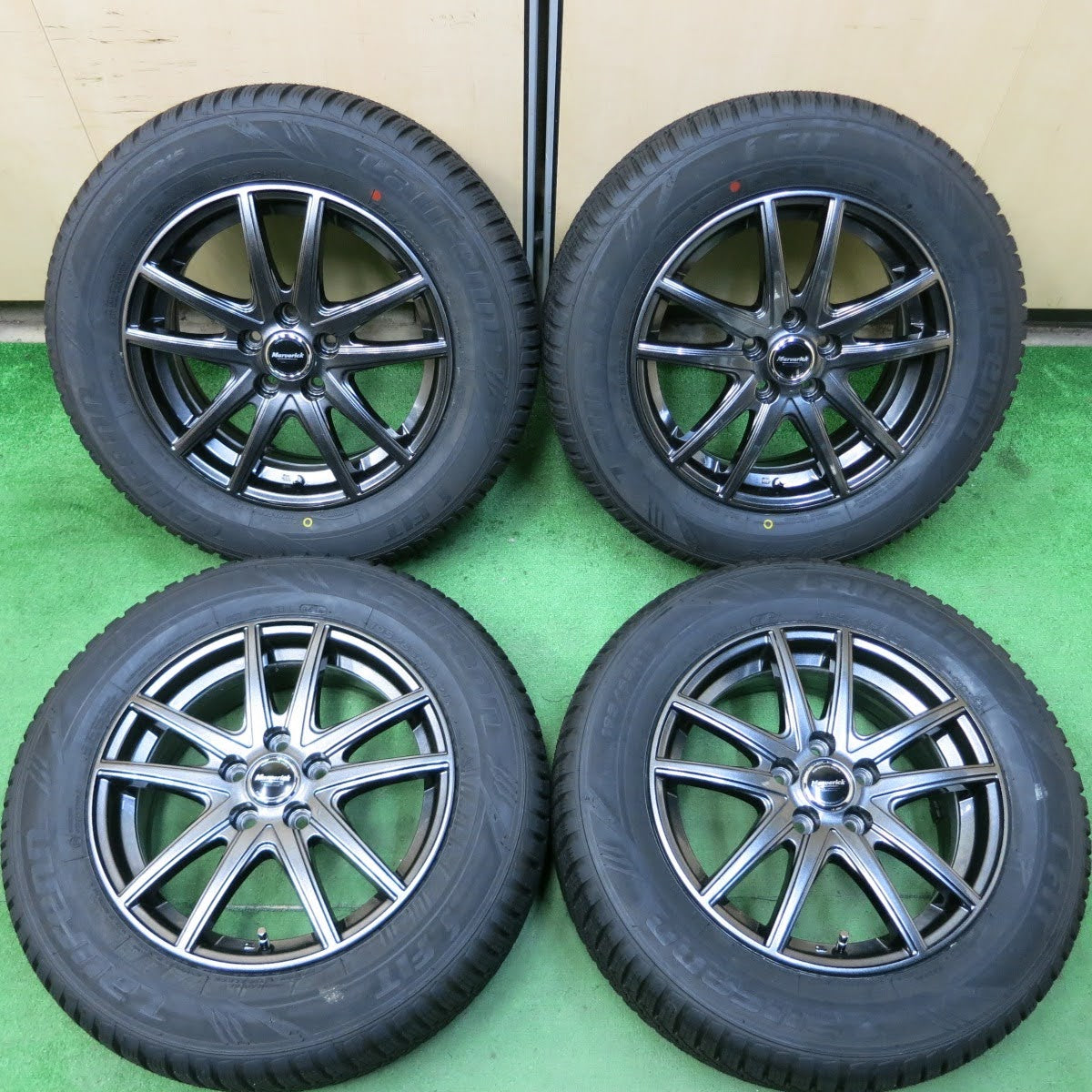 [送料無料]タイヤほぼ未使用！キレイ★プリウス 等 195/65R15 スタッドレス ラウフェン i FIT Marverick 15インチ PCD100/5H★3071510イス