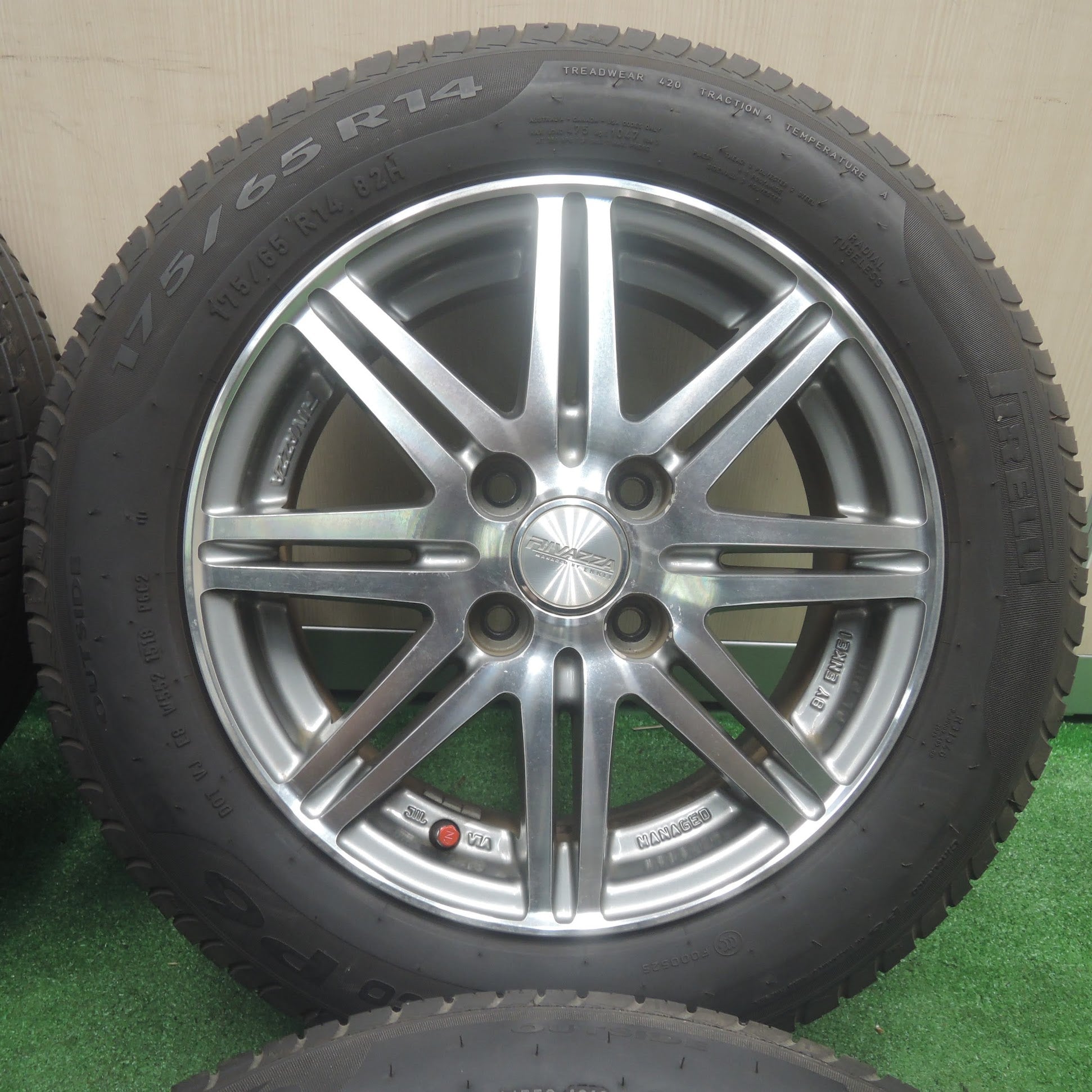 [送料無料]バリ溝！8.5分★175/65R14 RIVAZZA ENKEI ピレリ Cinturato P6 リヴァッツァ エンケイ 14インチ  PCD100/4H★3103009SYノ