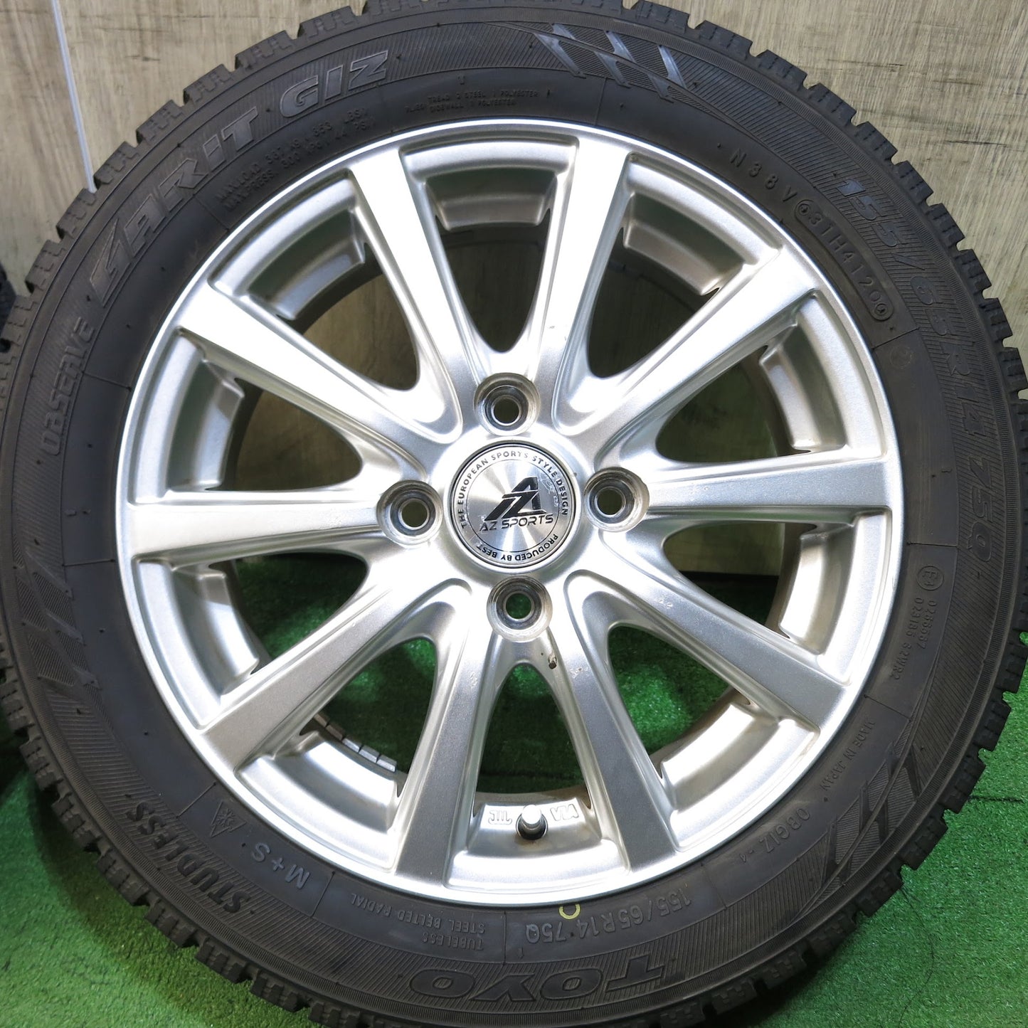 [送料無料]バリ溝！20年！キレイ！9.5分★スタッドレス 155/65R14 トーヨー オブザーブ ガリット GIZ AZ SPORTS AZスポーツ 14インチ PCD100/4H★3042614Hス