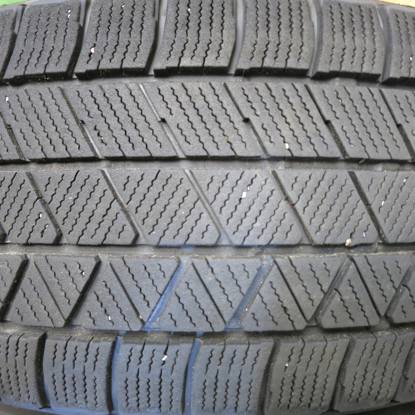 [送料無料]キレイ！21年★スタッドレス 195/65R15 ブリヂストン ブリザック VRX3 SCHNEIDER ATECH シュナイダー 15インチ PCD114.3/5H★3061404Hス