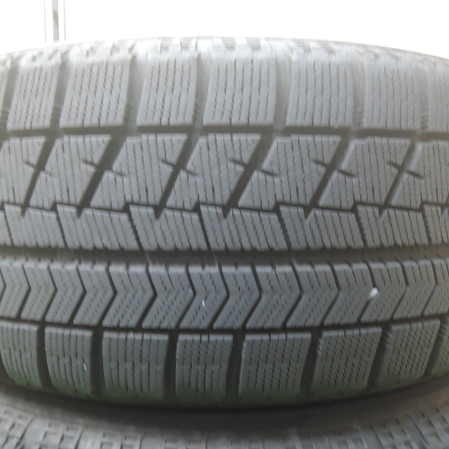 *送料無料*キレイ！19年★スタッドレス 225/60R17 ブリヂストン ブリザック VRX TEAD テッド 17インチ PCD114.3/5H★3120607SYス