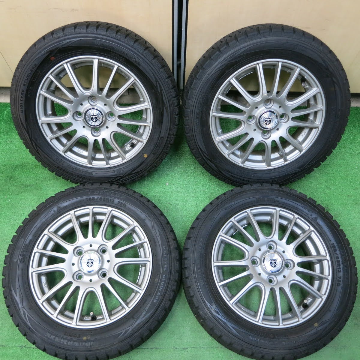 [送料無料]超バリ溝！キレイ！ほぼ10分★スタッドレス 155/65R13 ダンロップ ウインターマックス WM01 GMach 13インチ PCD100/4H★3070703イス