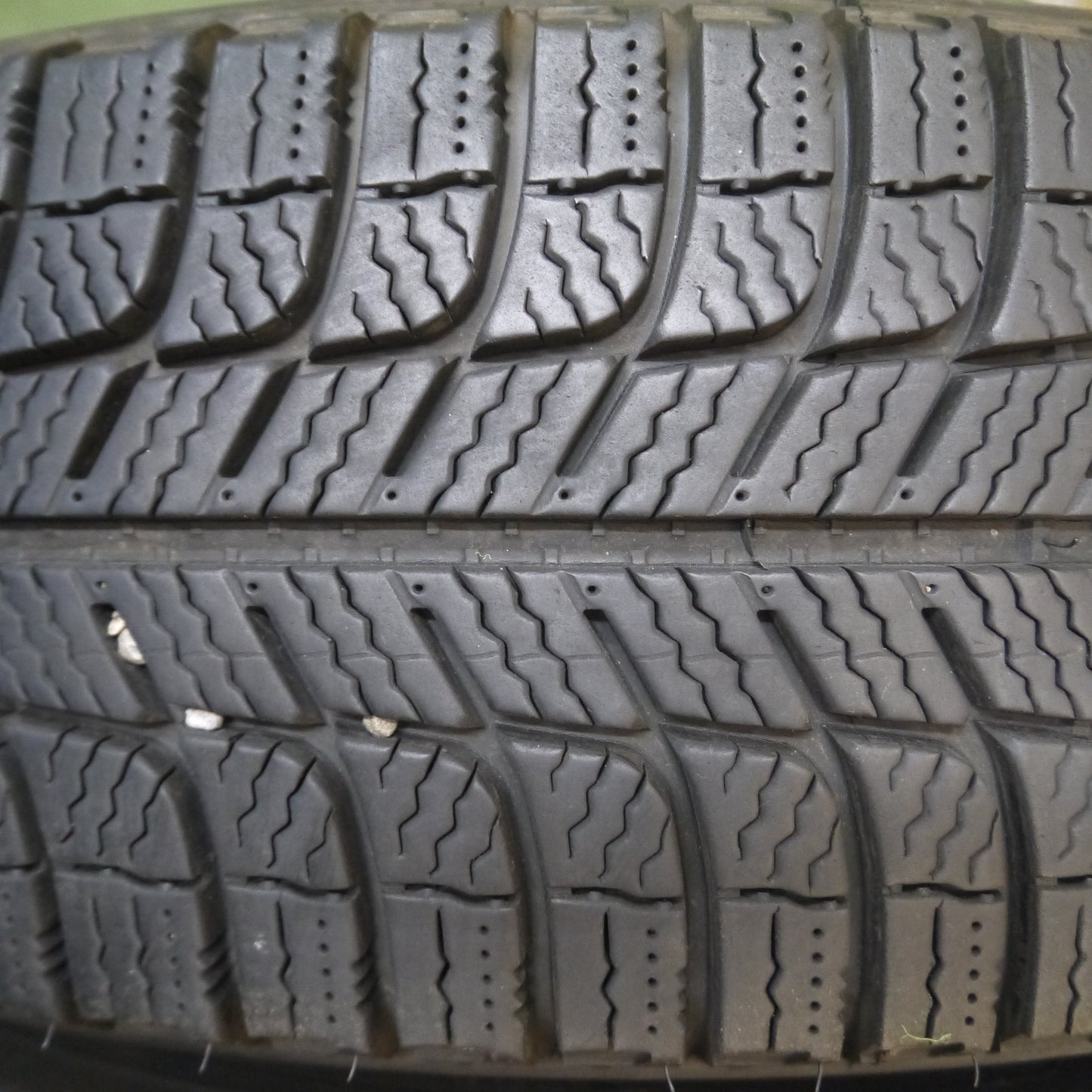 *送料無料*バリ溝！20年！キレイ！9分★ハイエース 純正 195/80R15 107/105R スタッドレス ミシュラン AGILIS X-ICE スチール ホイール 15インチ PCD139.7/6H★4010513Hス