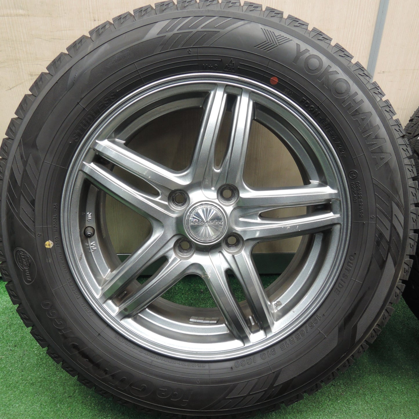 *送料無料* バリ溝！22年！ほぼ10分★スタッドレス 195/65R15 ヨコハマ アイスガード iG60 WAREN ヴァーレン 15インチ PCD100/4H★4020401HAス