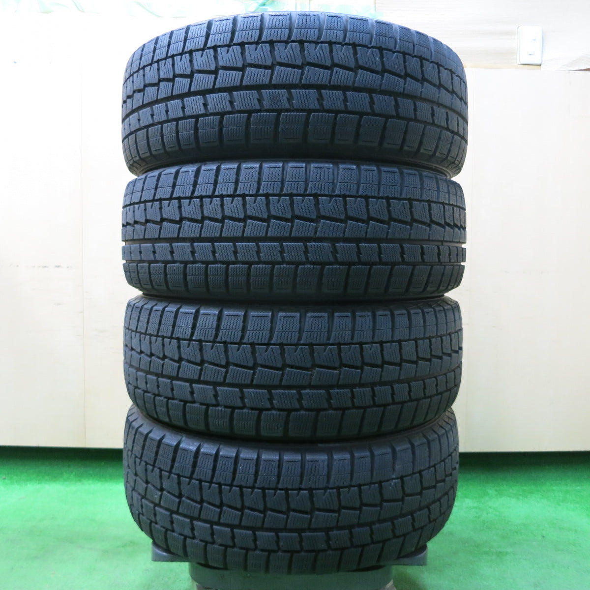 *送料無料*バリ溝！キレイ！9.5分★ホンダ エリシオン 純正 215/50R17 スタッドレス ダンロップ ウインターマックス WM01 17インチ PCD114.3/5H★4010810イス