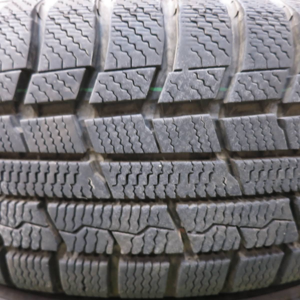 [送料無料]バリ溝！20年！9.5分★スタッドレス 165/60R15 トーヨー ウインター トランパス TX Vertical ヴァーチカル 15インチ PCD100/4H★3061402ヒス